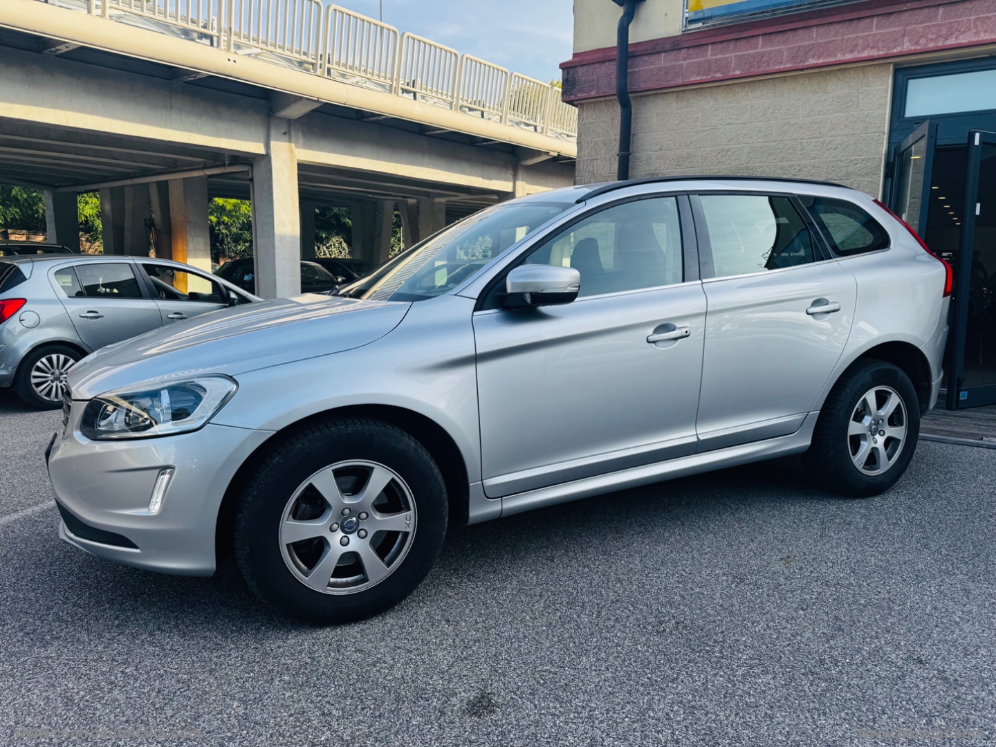 XC60 D4 Geartronic Summum - immagine 3