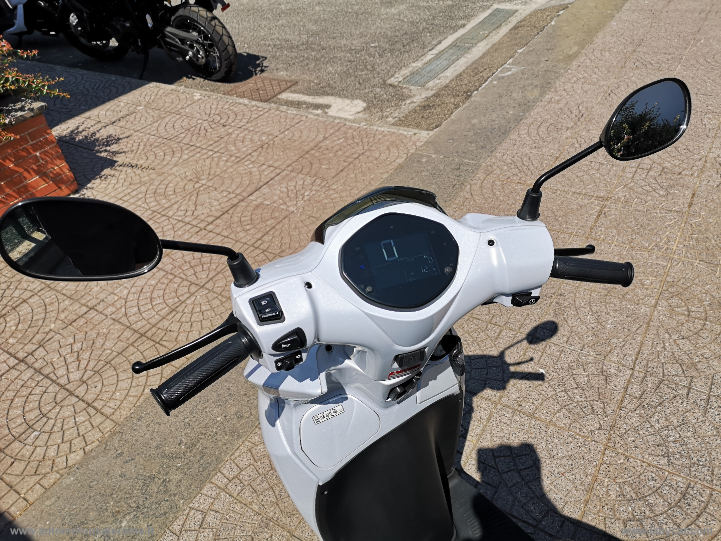 BWT 125 RATE AUTO MOTO SCOOTER - immagine 3