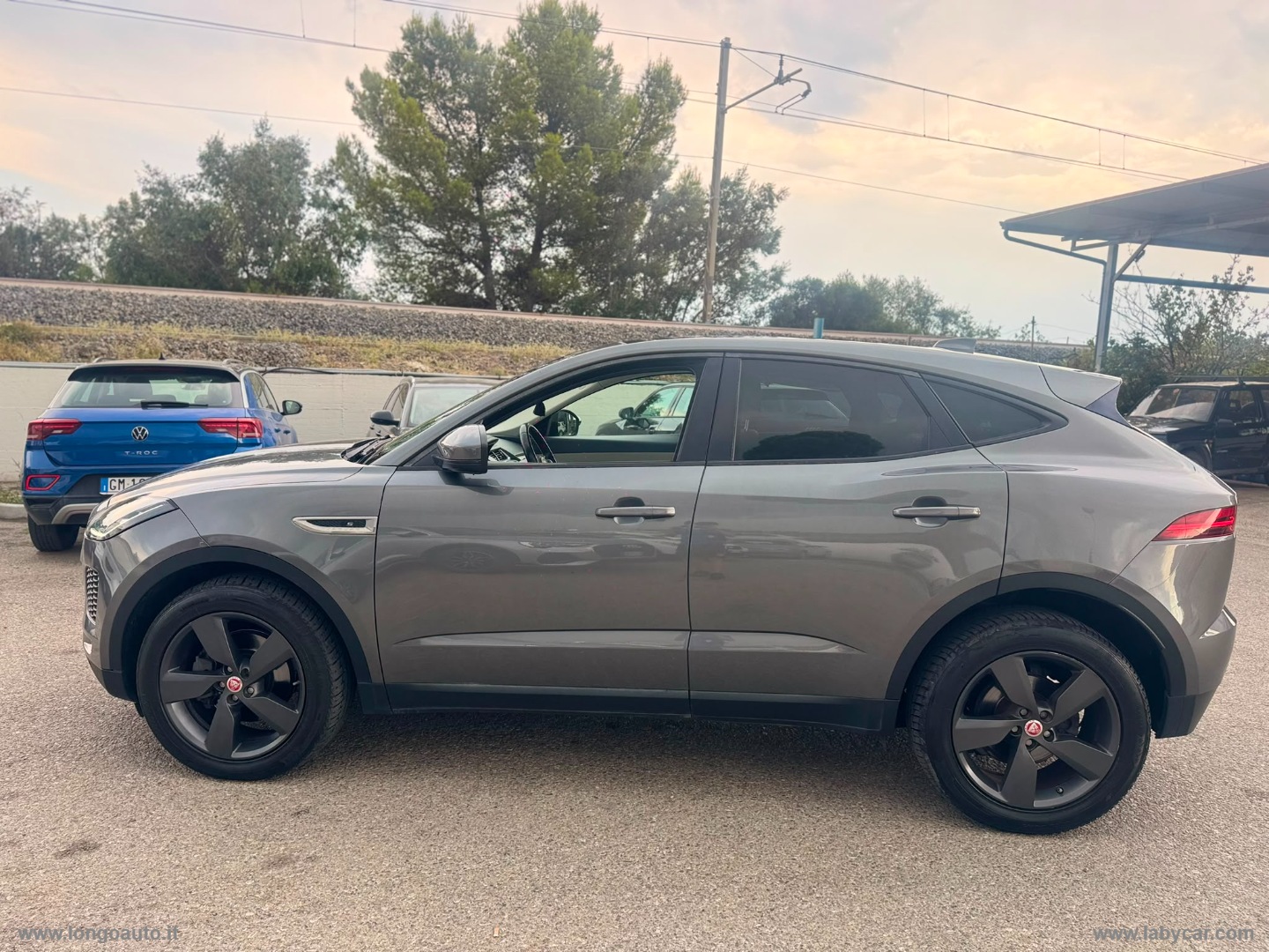 E-Pace 2.0D 180CV AWD aut. R-Dynamic S AUTO DI UN PRIVATO - immagine 3