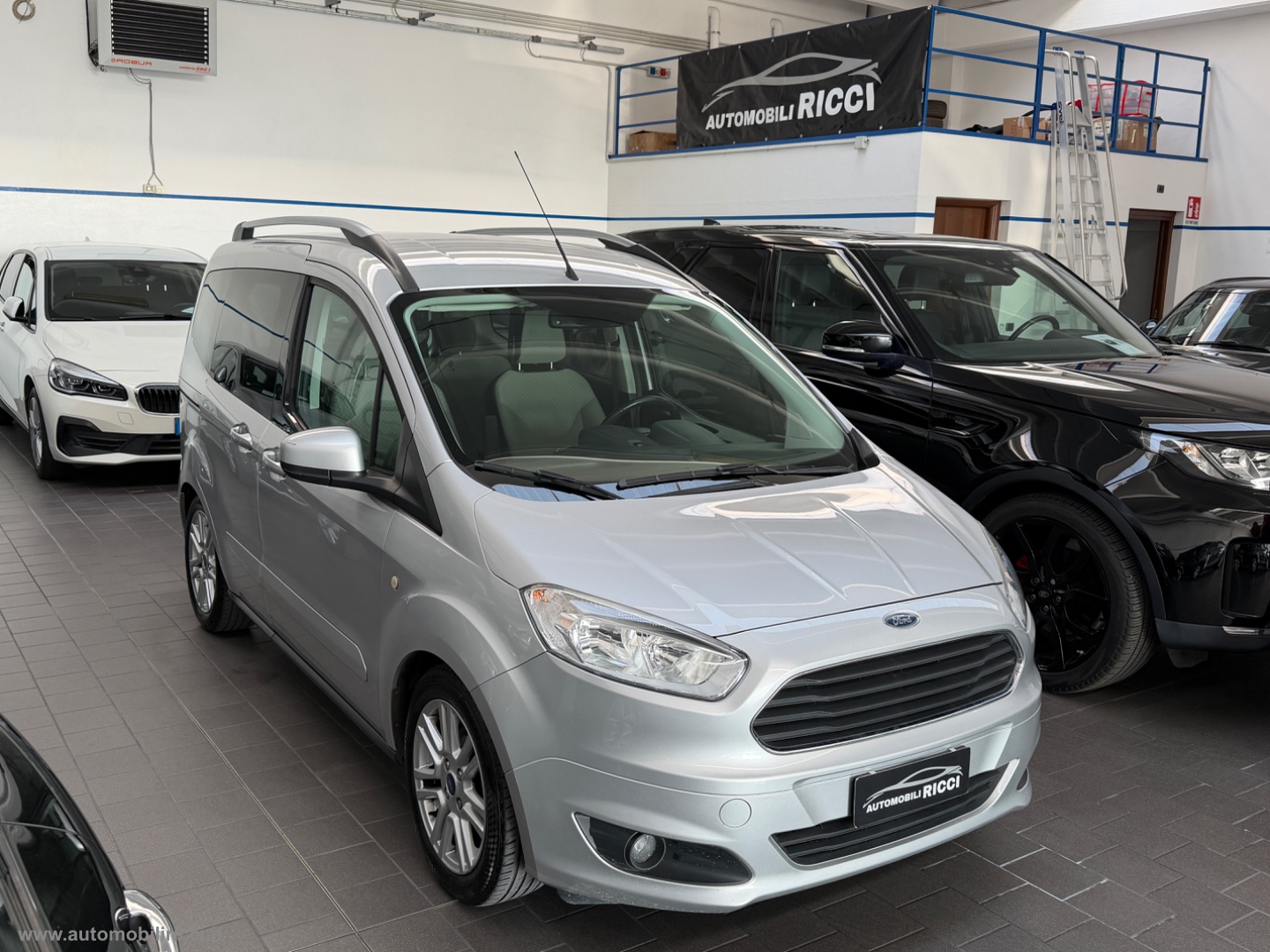 Tourneo Courier 1.0 EcoBoost 100 CV TITANIUM - immagine 3