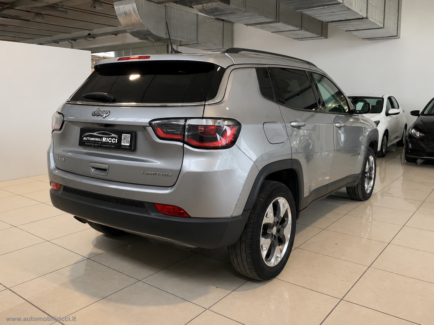 Compass 2.0 Mjt II aut. 4WD Limited 4X4 - immagine 3