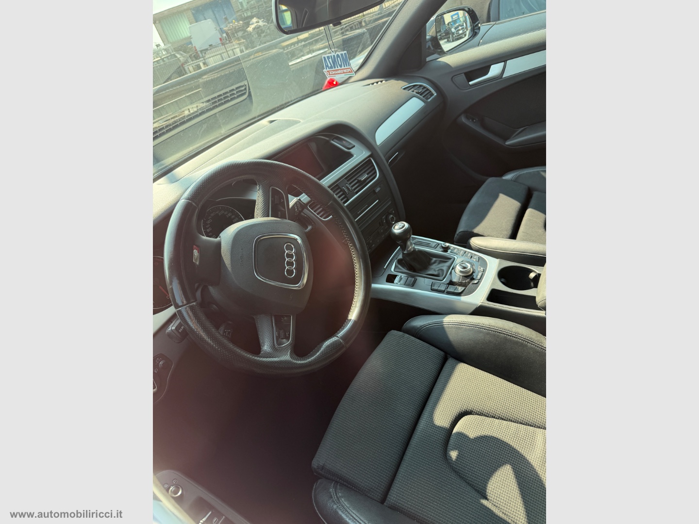 A4 Avant 2.0 TDI 143 CV S-LINE - immagine 3