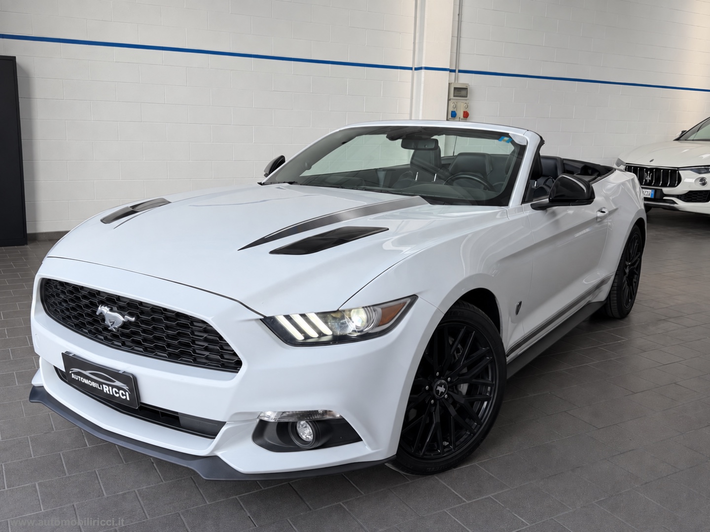 Mustang Convertible 2.3 EcoBoost CABRIO - immagine 3