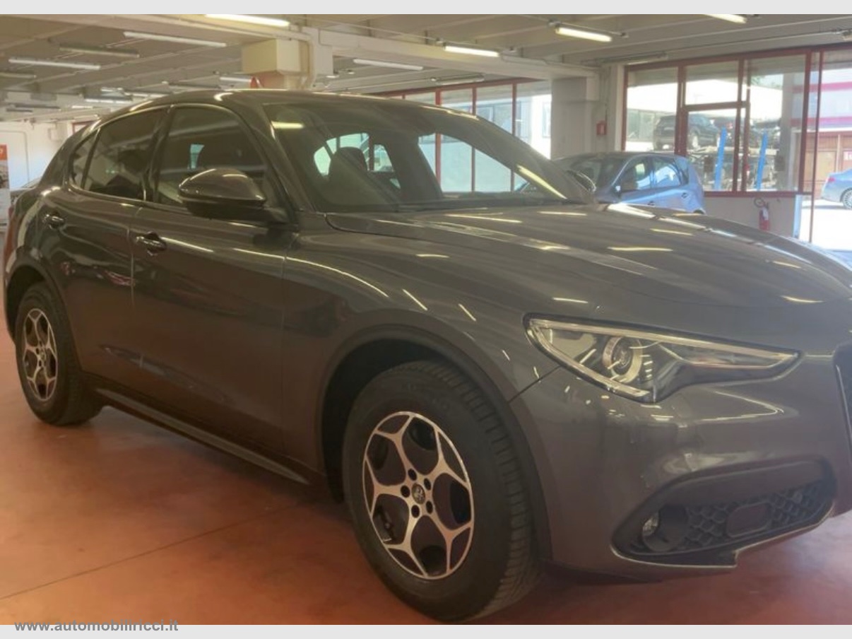 Stelvio 2.2 T.d. 190 CV AT8 Q4 SUPER - immagine 3