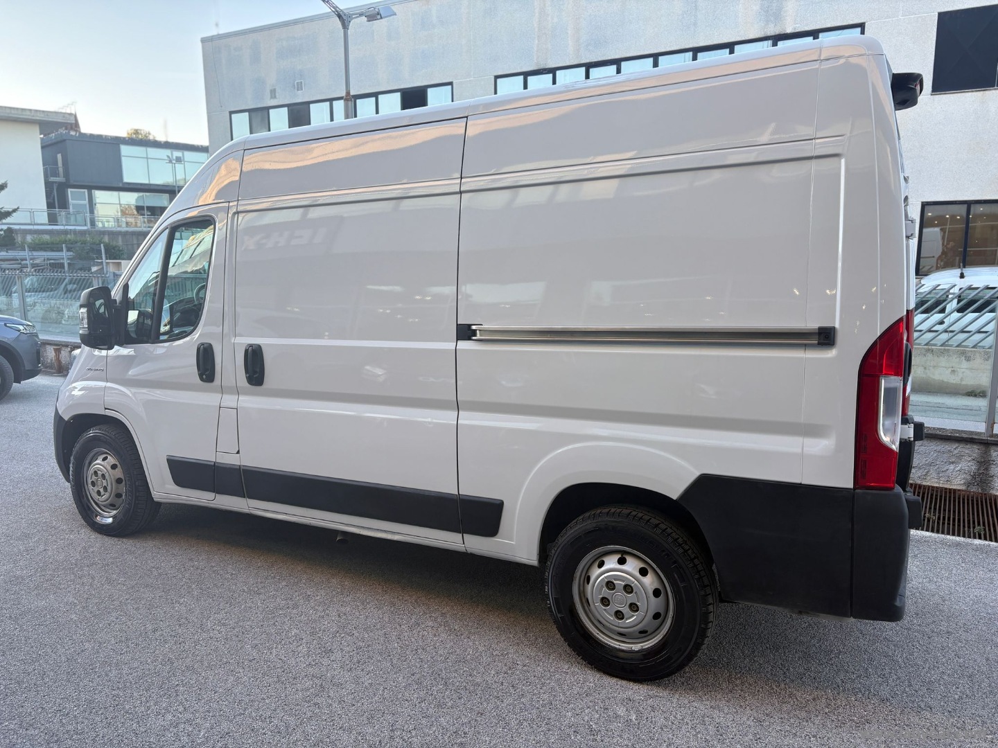 Ducato 35 2.3 MJT 130CV PM-TM Furgone - immagine 3