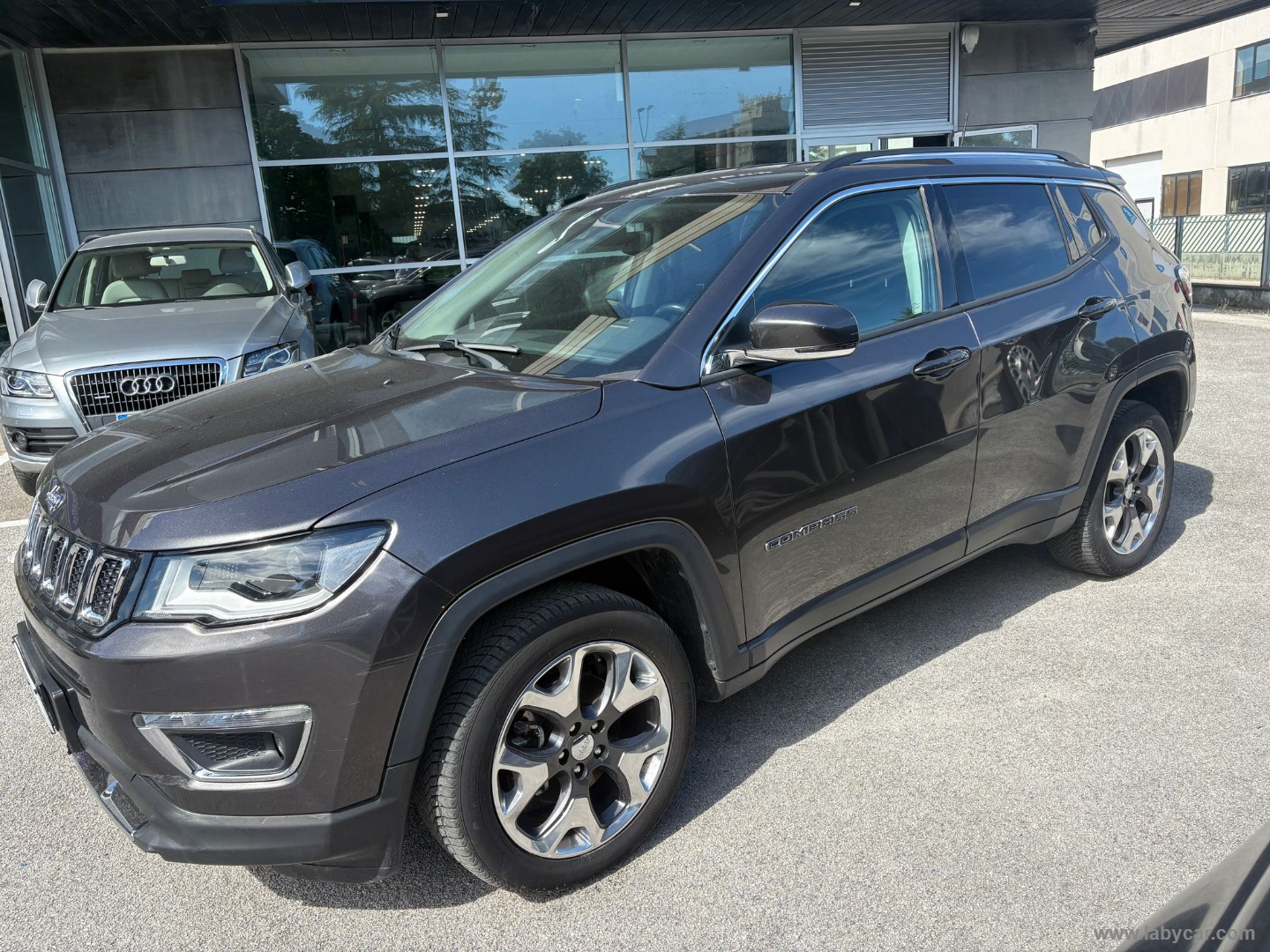 Compass 2.0 Mjt II aut. 4WD Limited - immagine 3