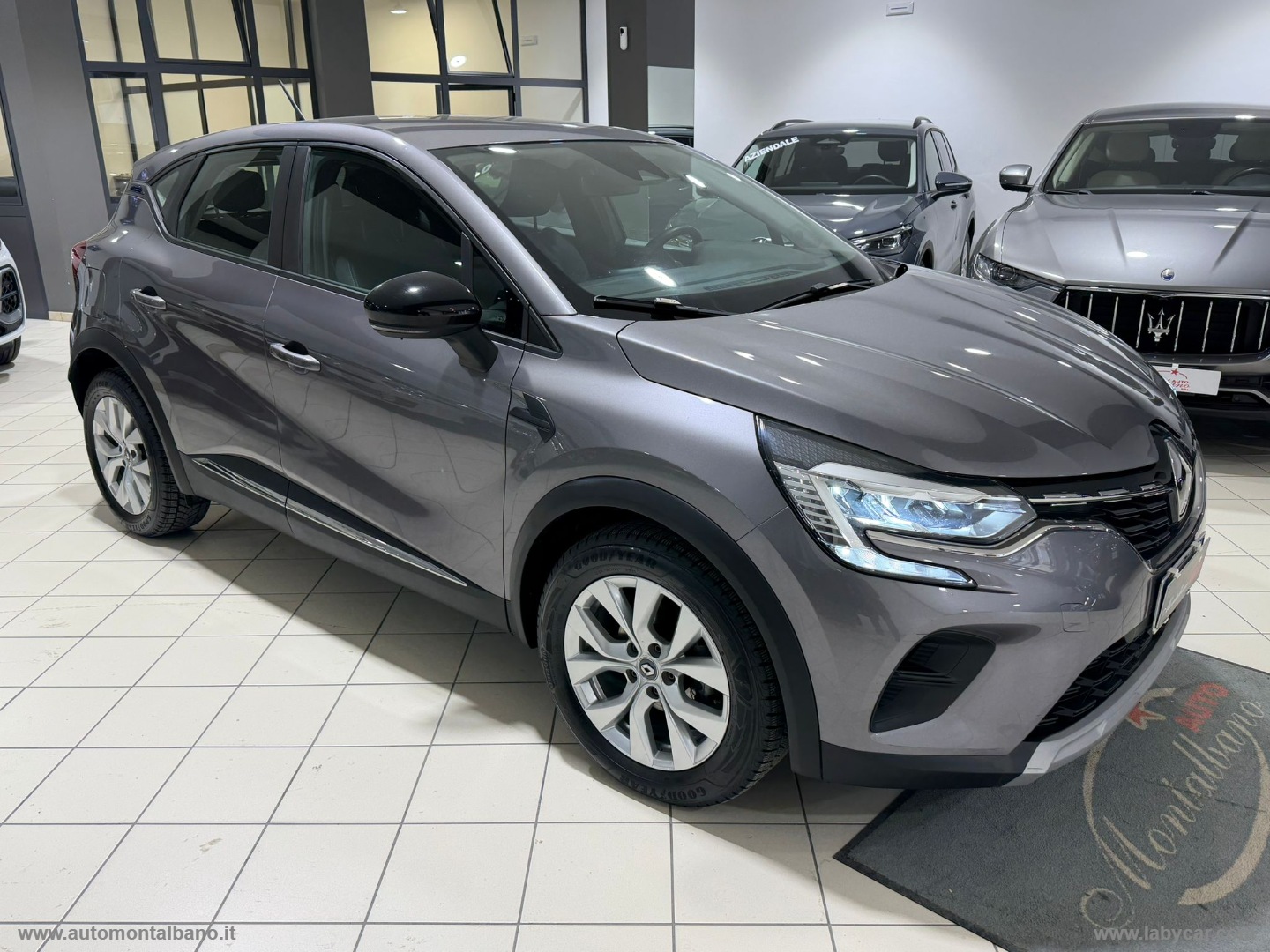 Captur Blue dCi 8V 95 CV Intens - immagine 3