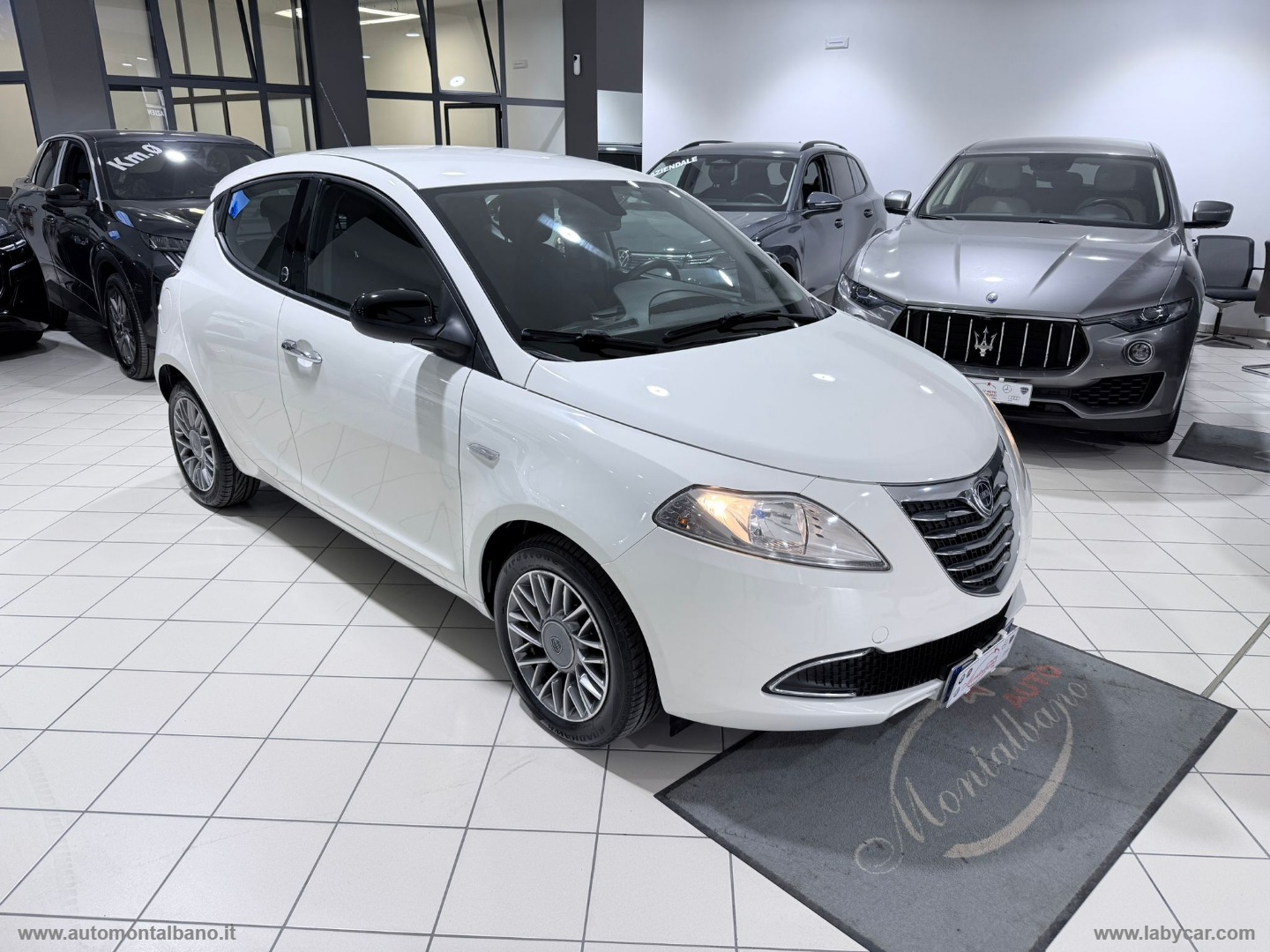 Ypsilon 1.2 69 CV 5p. GPL Ecochic Gold - immagine 3