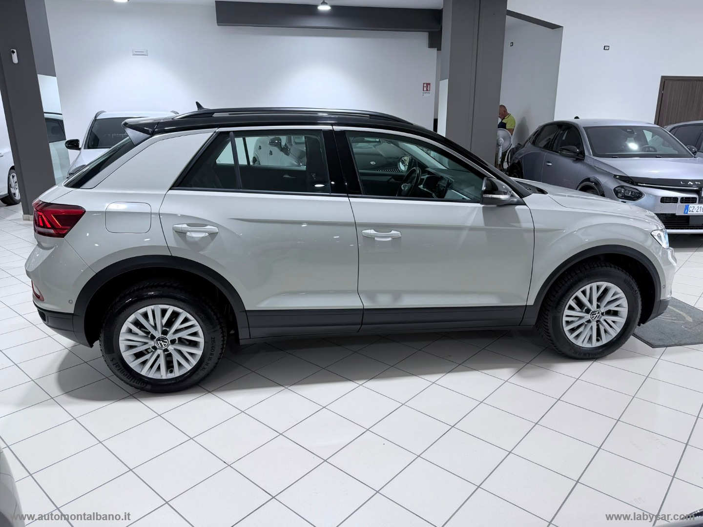 T-Roc 2.0 TDI SCR Life - immagine 3