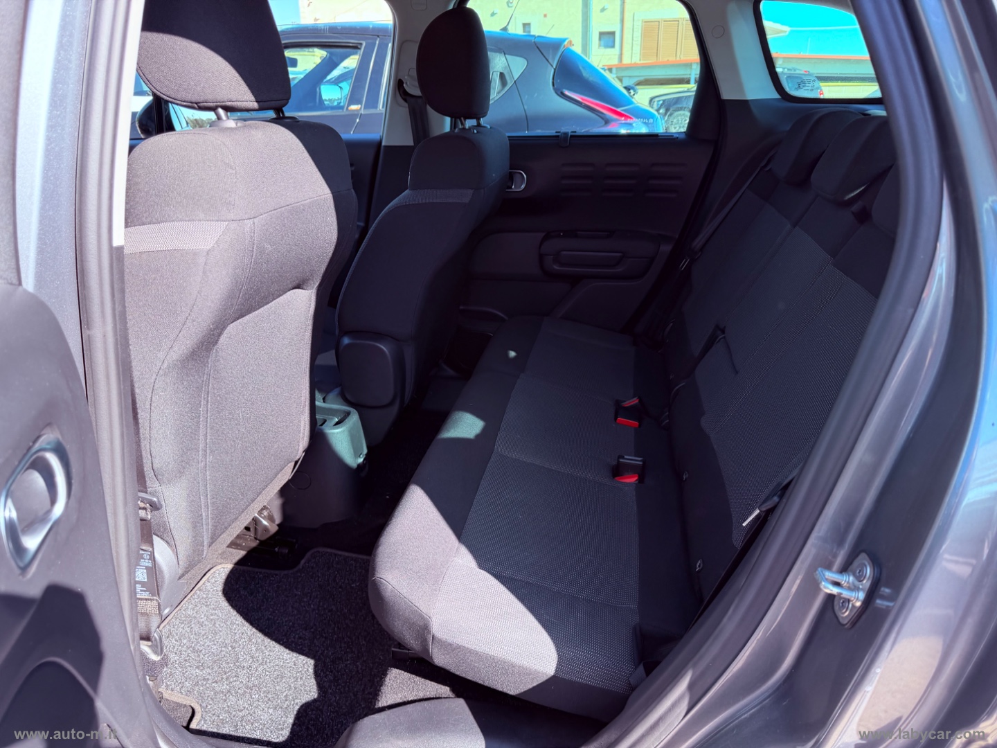 C3 Aircross BlueHDi 100 Shine - immagine 3