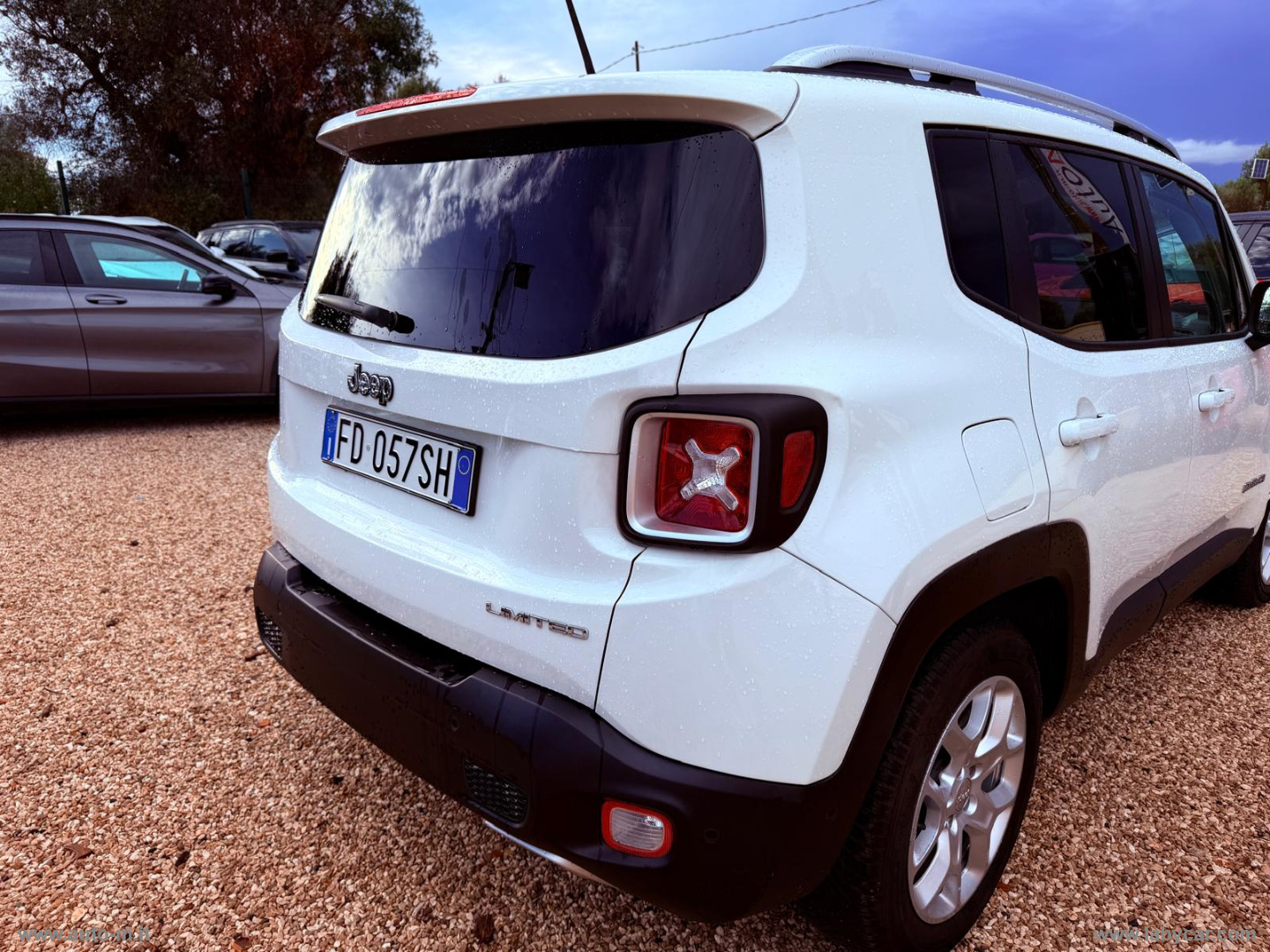 Renegade 1.6 Mjt 120CV Limited - immagine 3