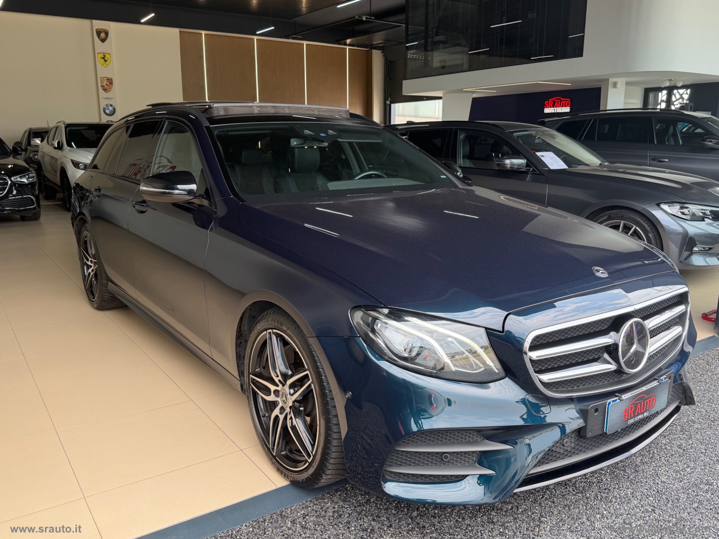E 220 d S.W. Auto PREMIUM AMG - immagine 3