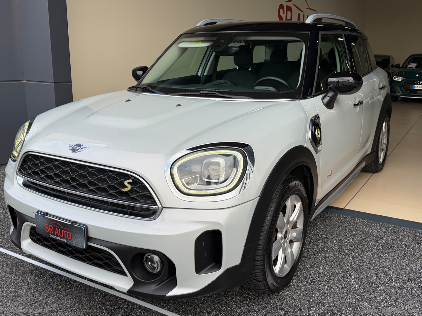 Mini Cooper SE Countryman ALL4 Aut. - immagine 3