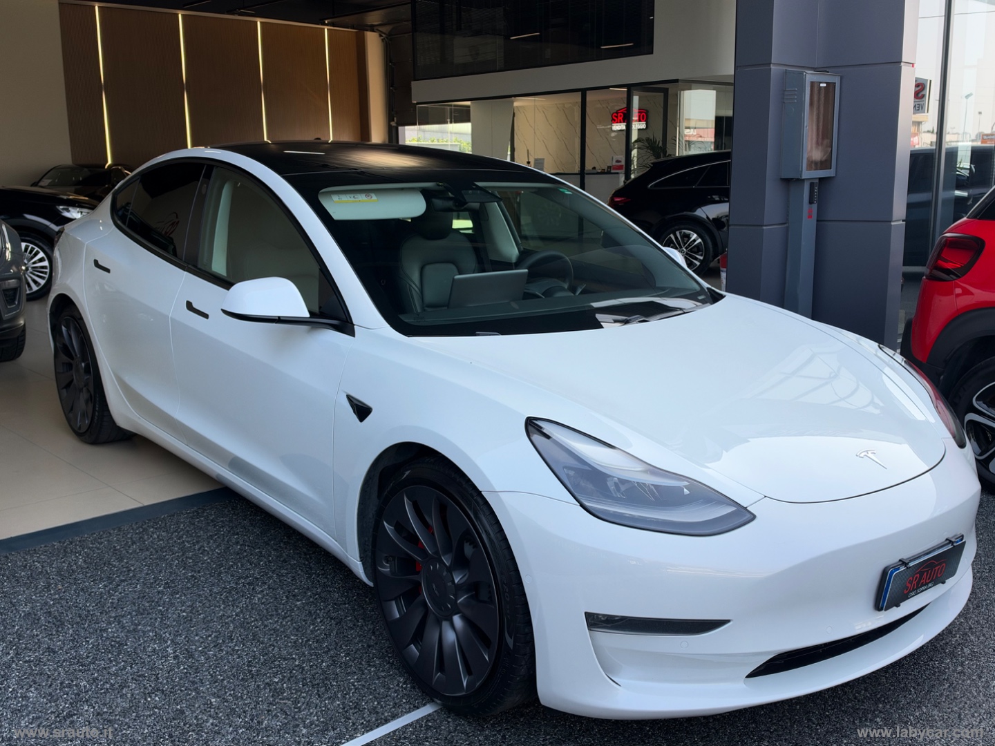 Model 3 Long Range Performance AWD - immagine 3