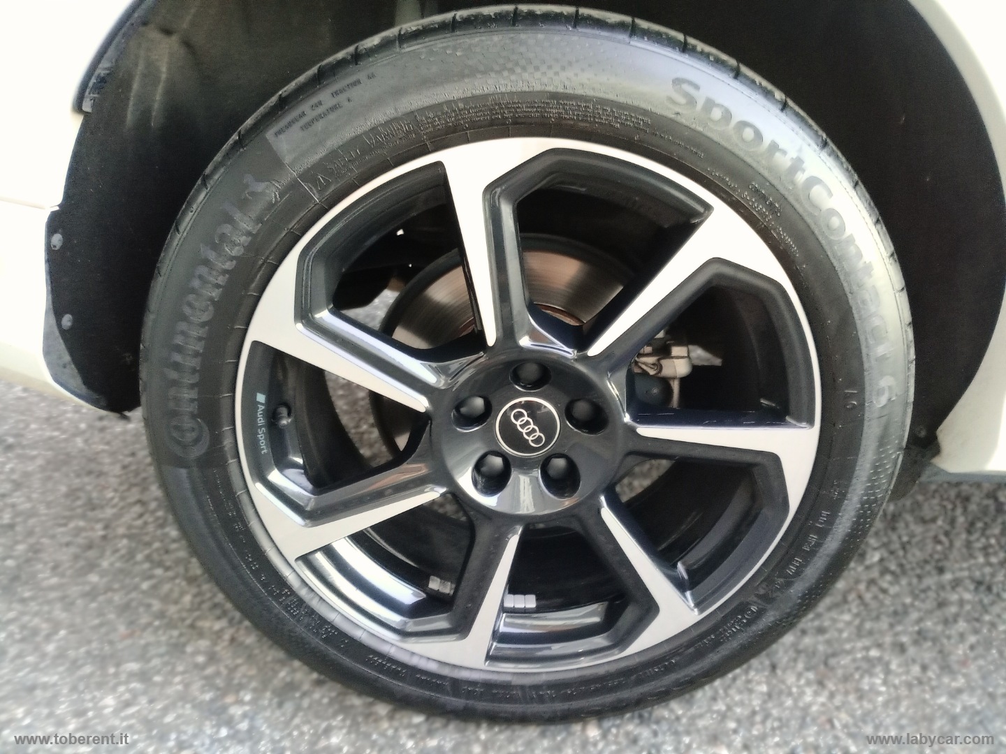 Q3 SPB 35 TDI S tronic Identity Black - immagine 3