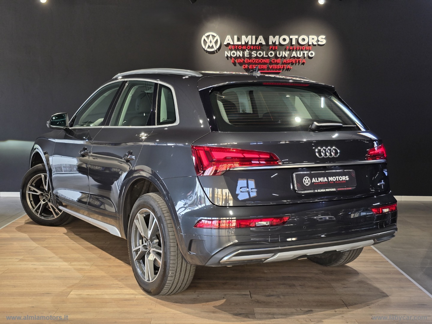 Q5 40 TFSI quattro S tr. Identity Black - immagine 3