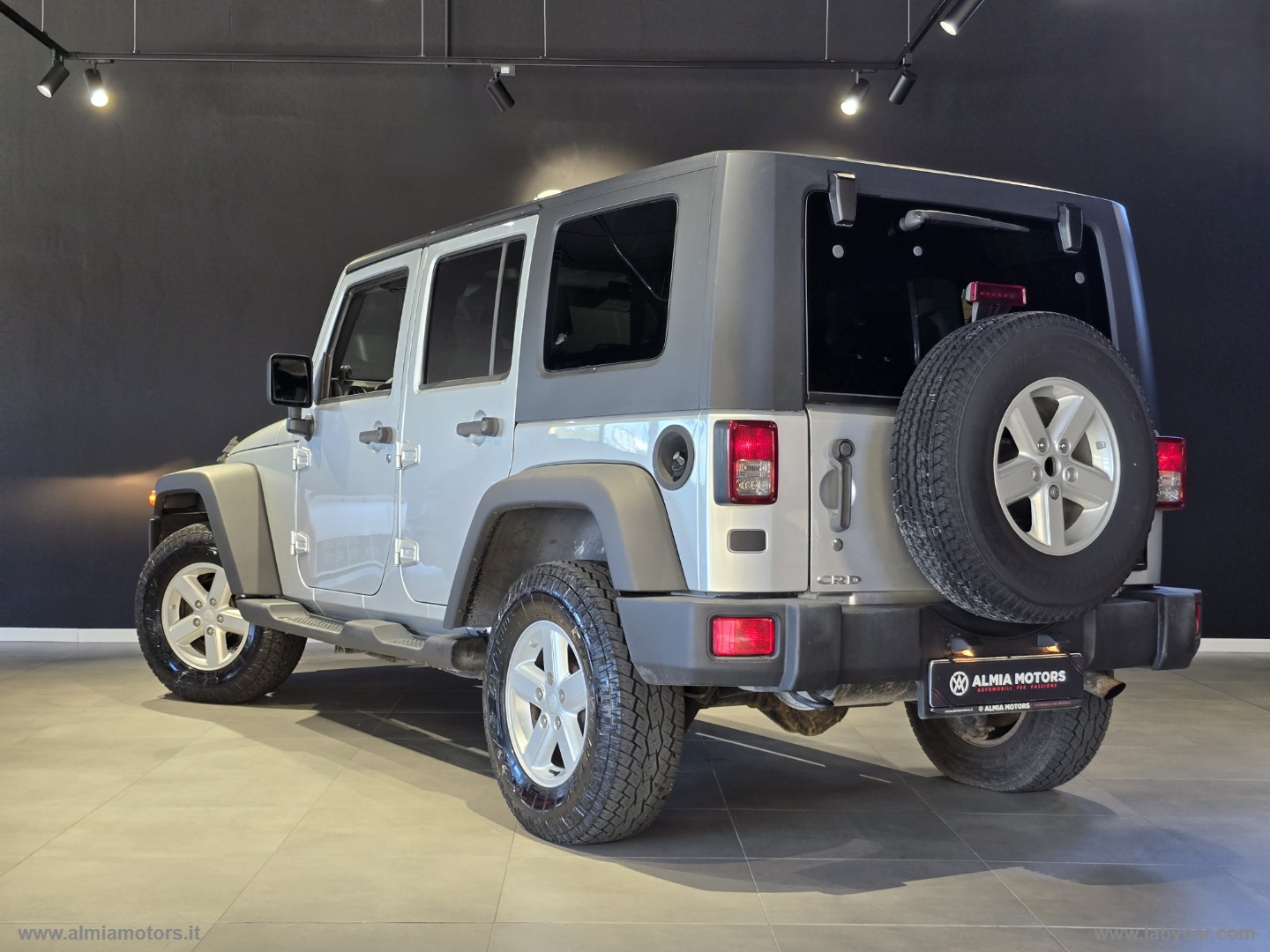 Wrangler Unlimited 2.8 CRD Sport Auto - immagine 3