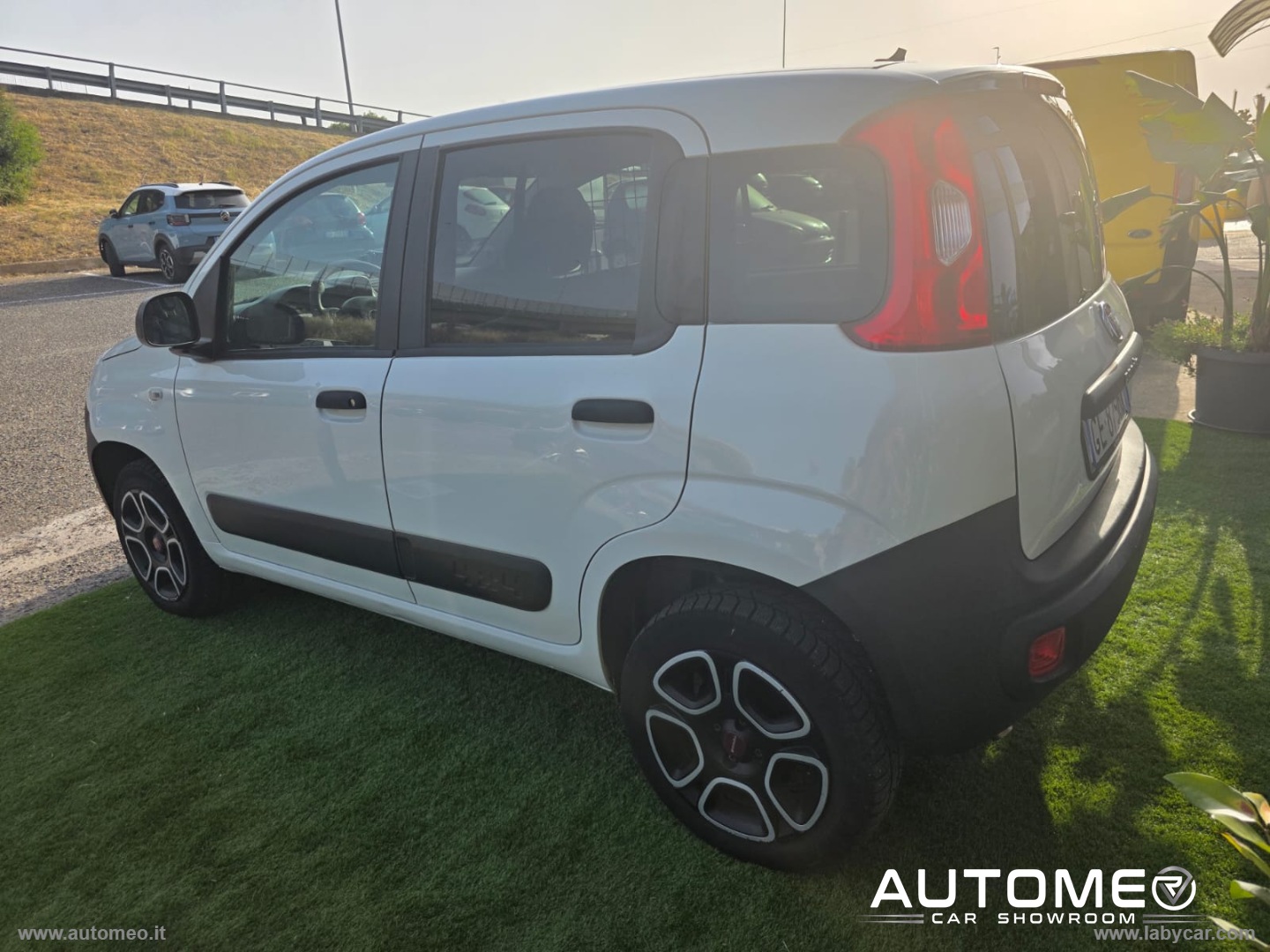 Panda 1.0 S&S Hybrid Pop Van 2 posti - immagine 3
