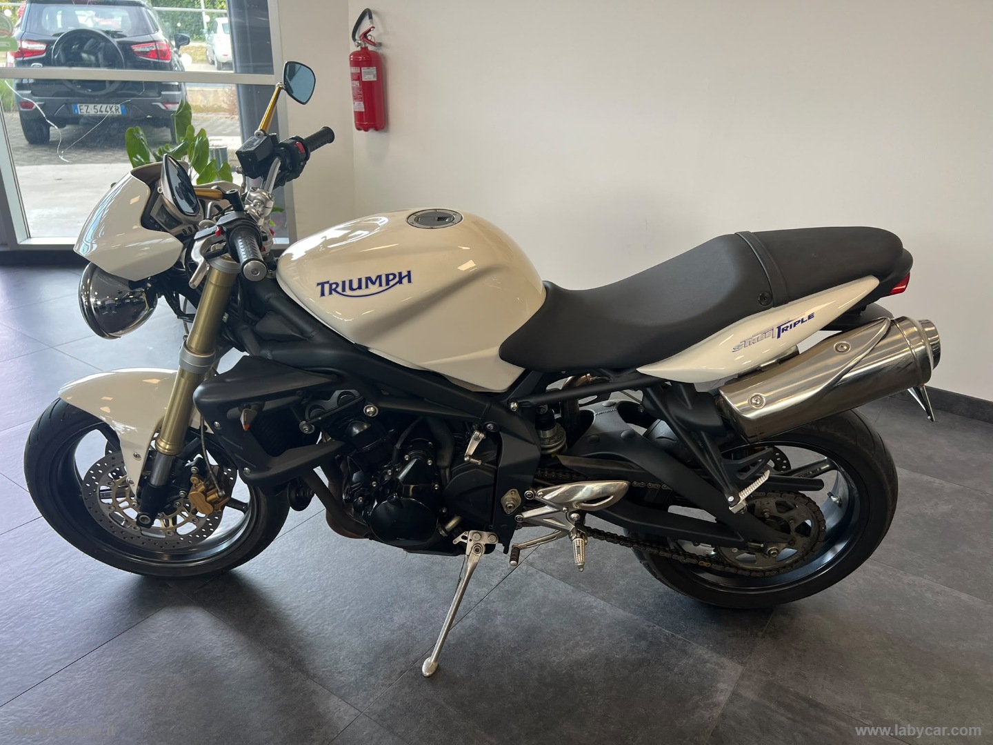 Street Triple - immagine 3
