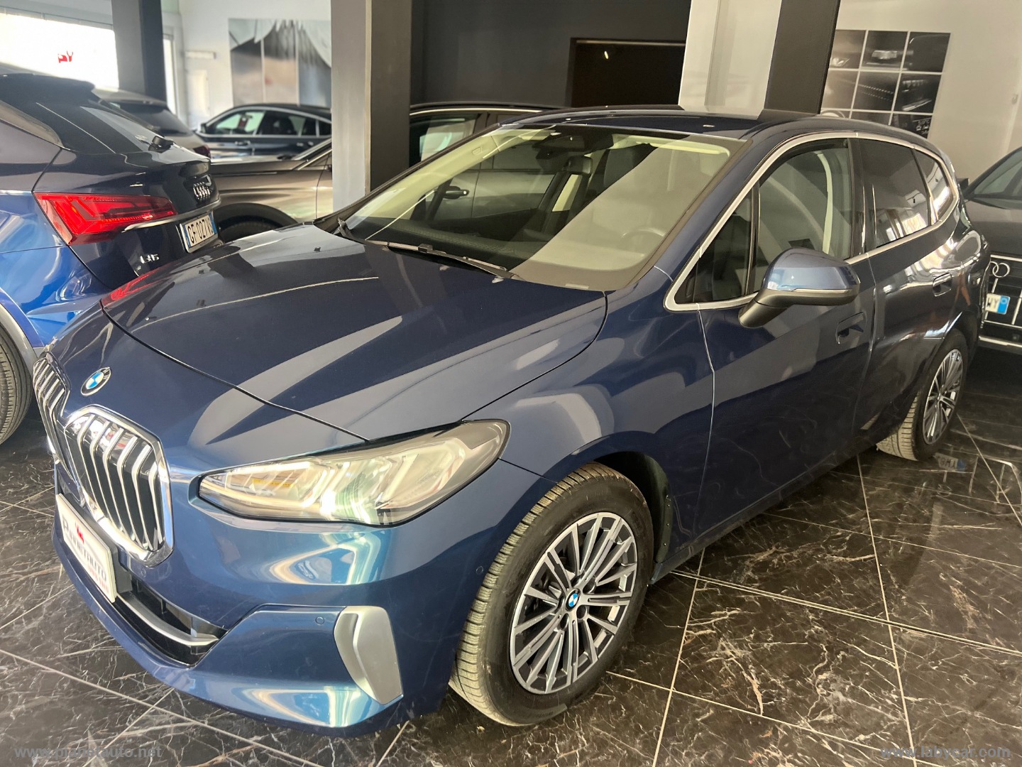 218d Active Tourer Luxury - immagine 3