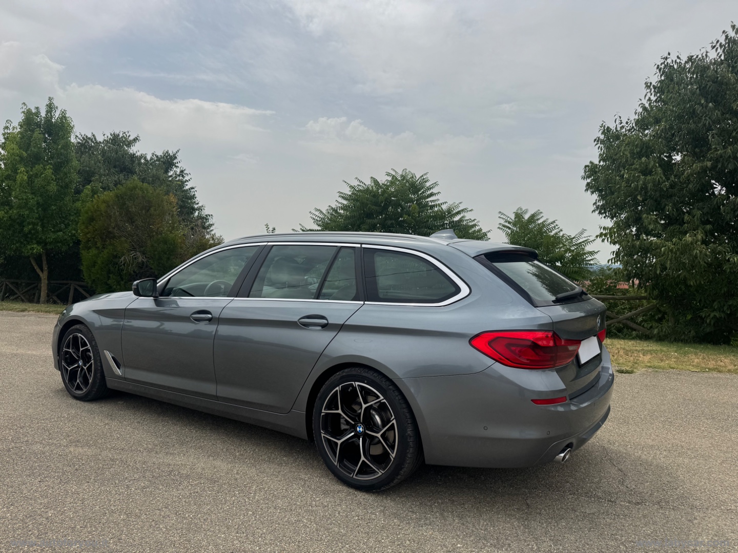 520d xDrive Touring Luxury - immagine 3