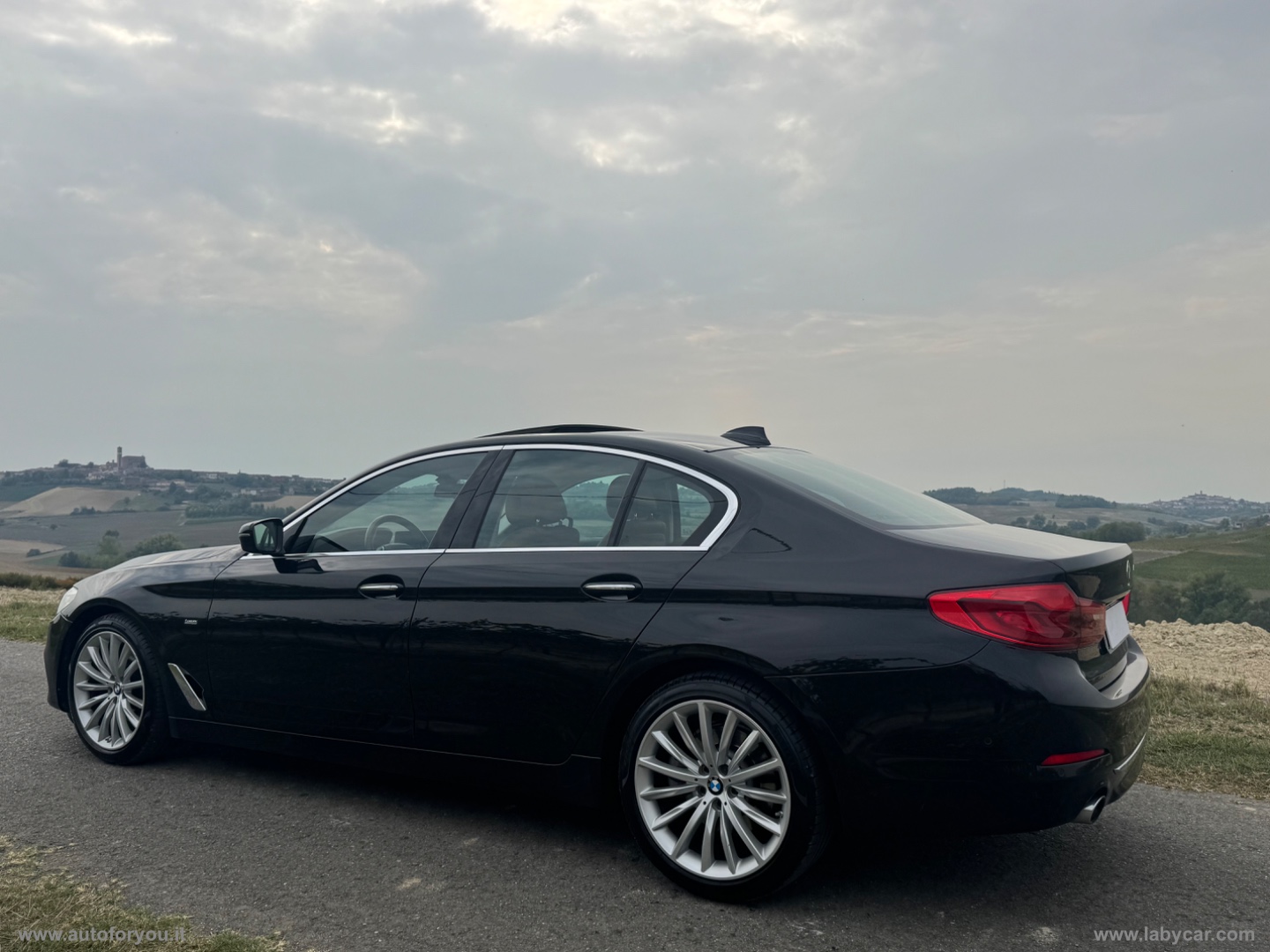 520d Efficient Dynamics Luxury - immagine 3