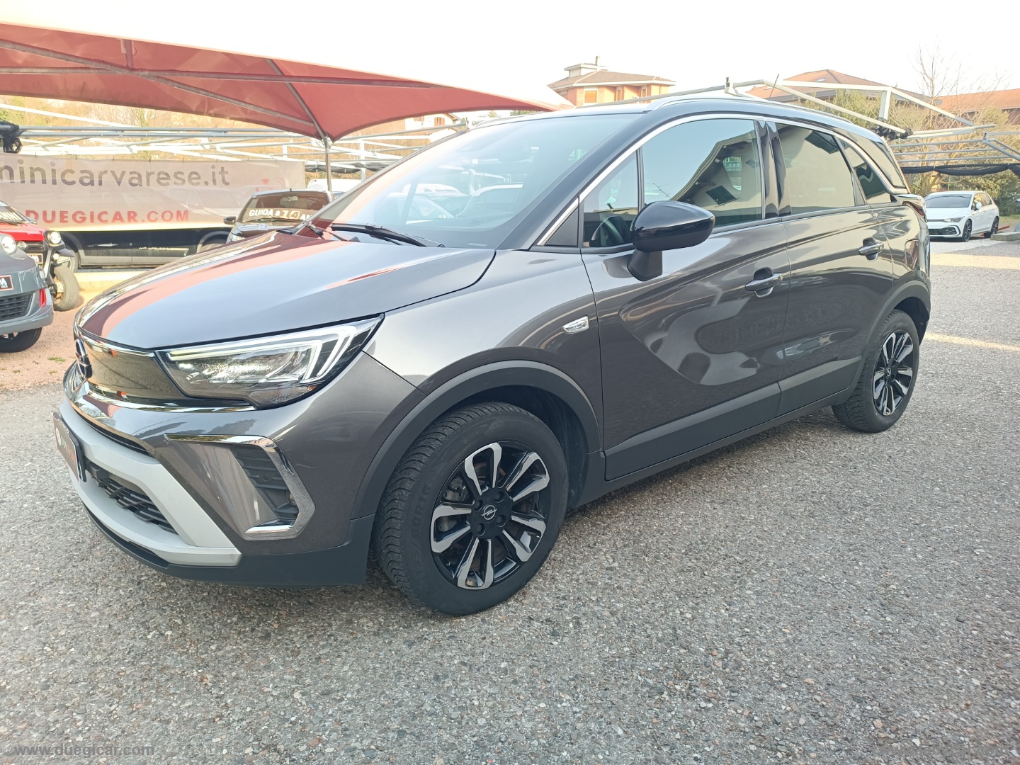 Crossland 1.2 12V S&S Design & Tech - immagine 3
