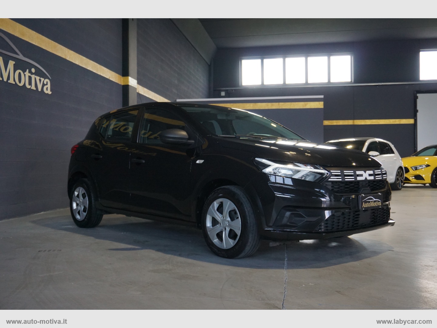 Sandero Streetway 1.0 SCe 65CV Essential - immagine 3