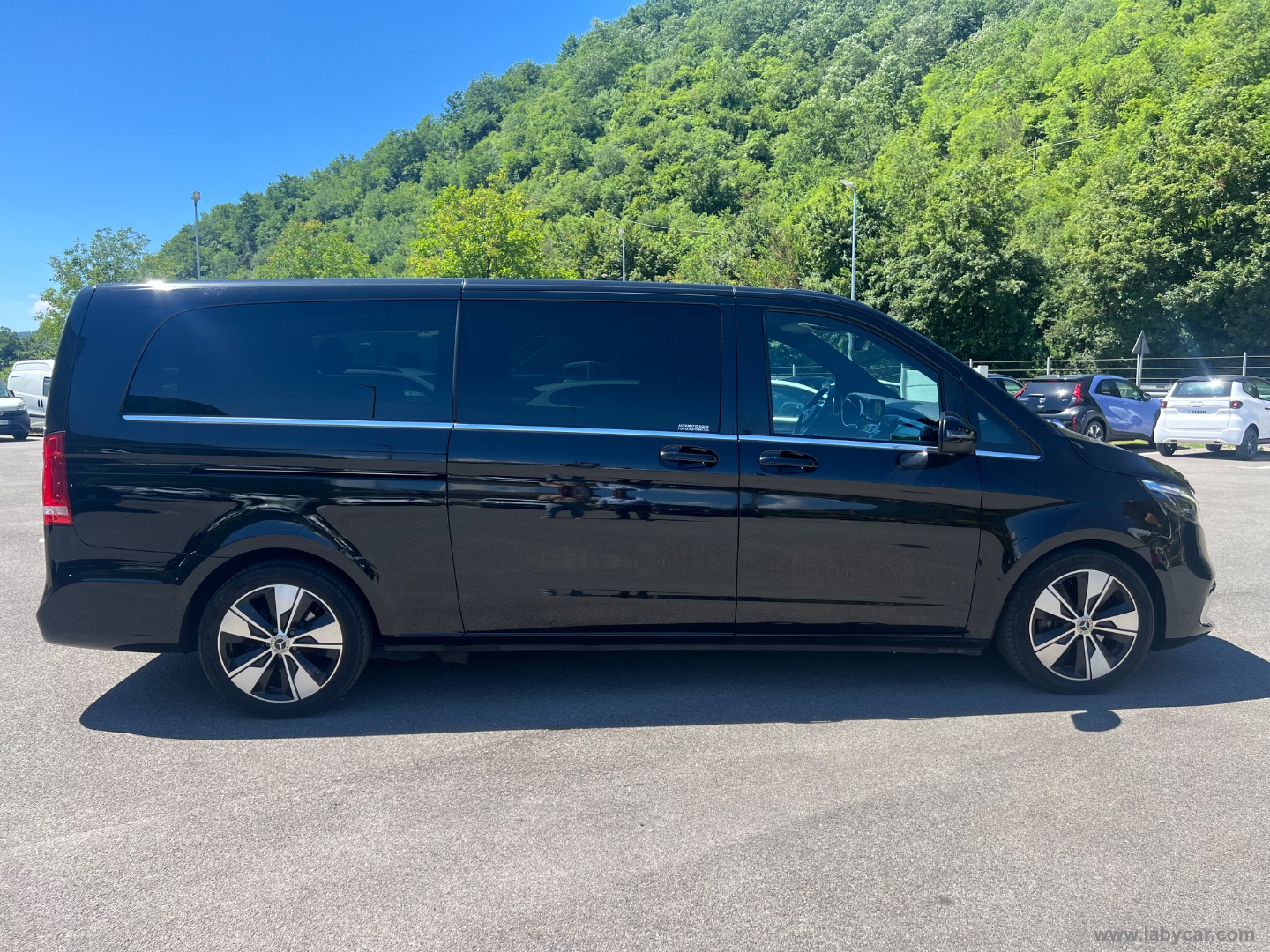 V 250 d Aut. Premium Extralong - immagine 4