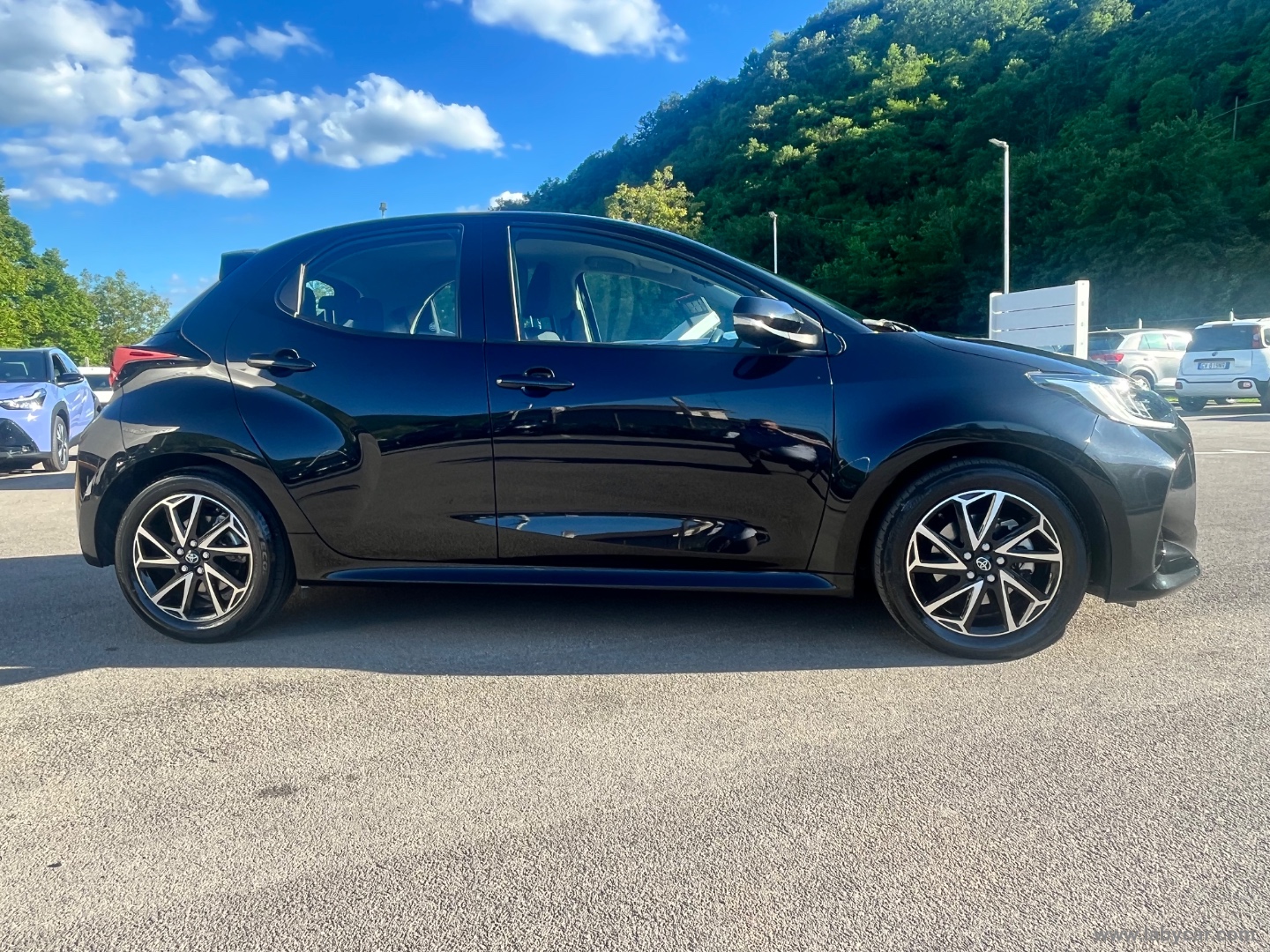 Yaris 1.5 Hybrid 5p. Trend - immagine 4
