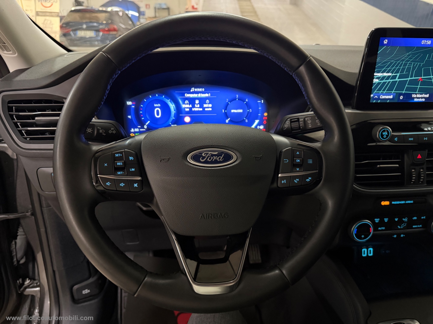 Kuga 1.5 EcoBlue 120 CV aut. 2WD ST-Line KM CERTIFICATI  38.209 - PARCHEGGIO AUTO FULL - immagine 4