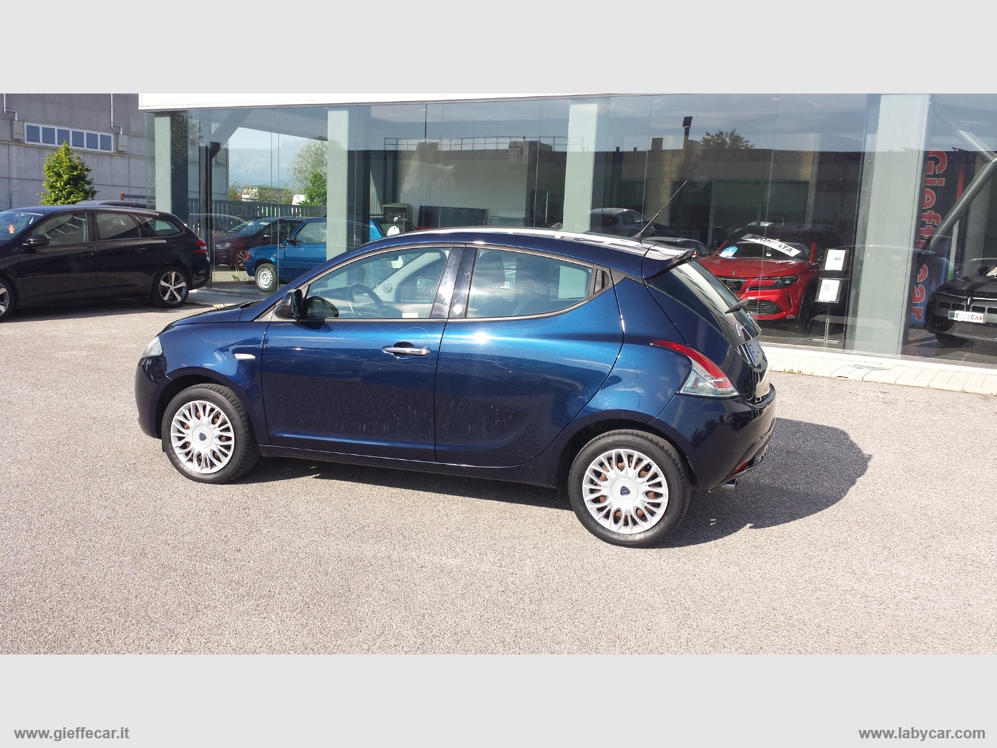 Ypsilon 1.2 69 CV 5p. GPL Ecochic Gold - immagine 4