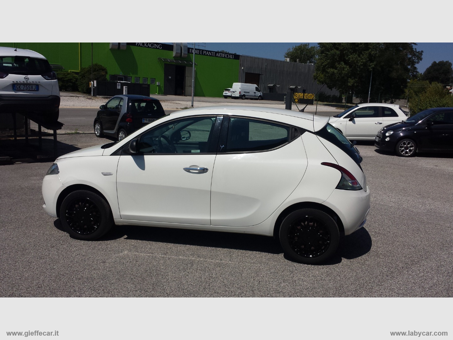 Ypsilon 1.2 69 CV 5p. Silver - immagine 4