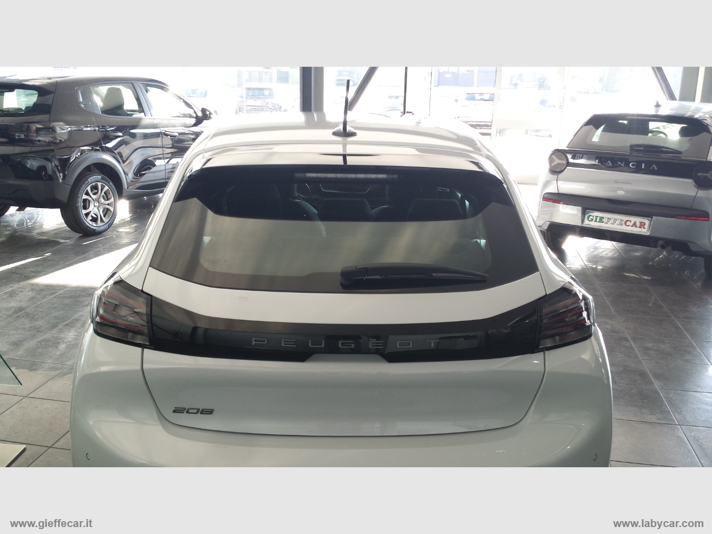 208 Turbo 100 CV 5p. Style - immagine 4