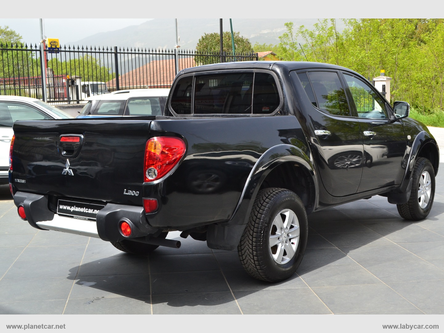 L200 2.5 DI-D DC Invite - immagine 4