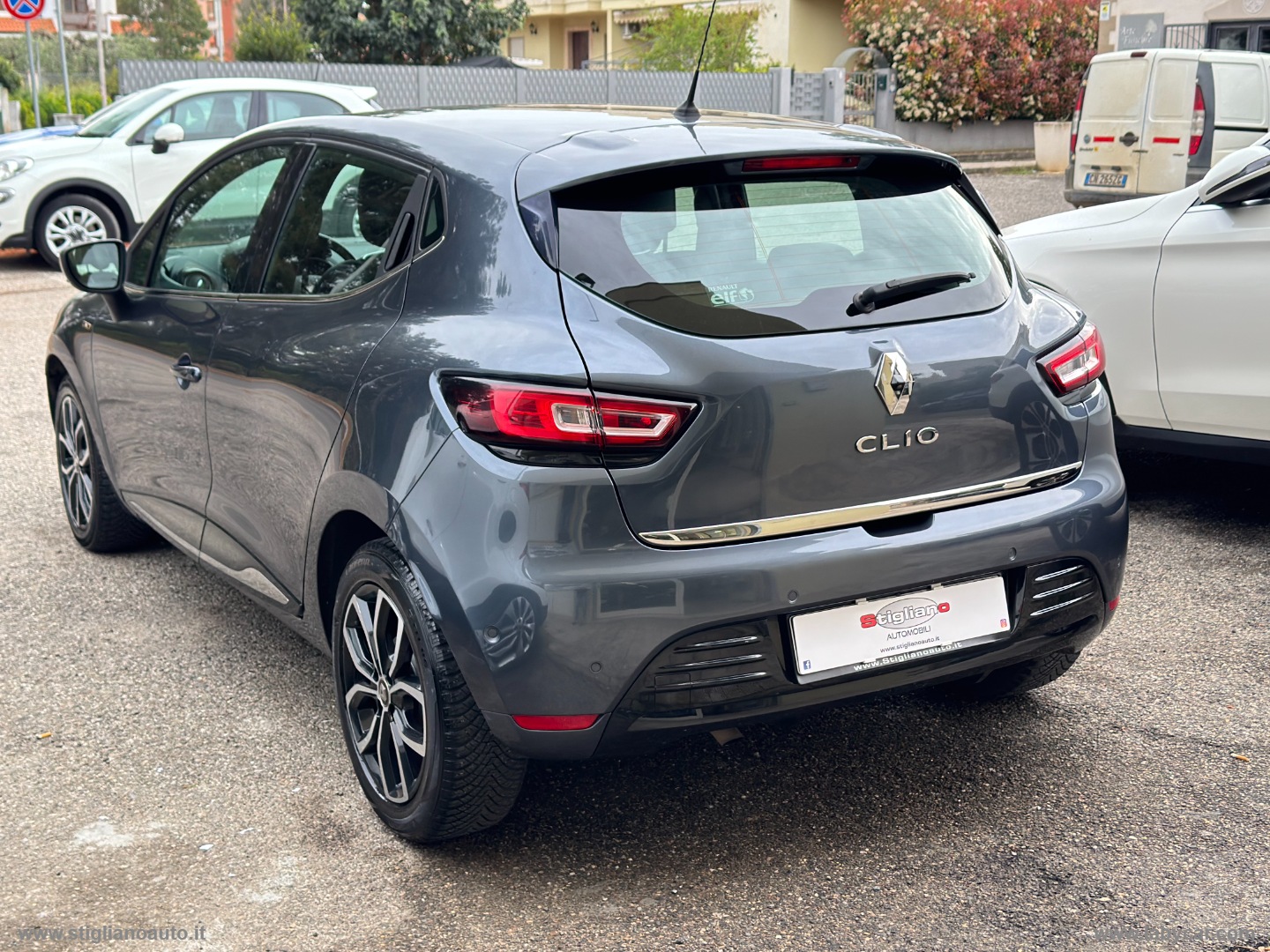 Clio dCi 8V 90CV 5p.Moschino Zen LED + TELEC POST - immagine 4