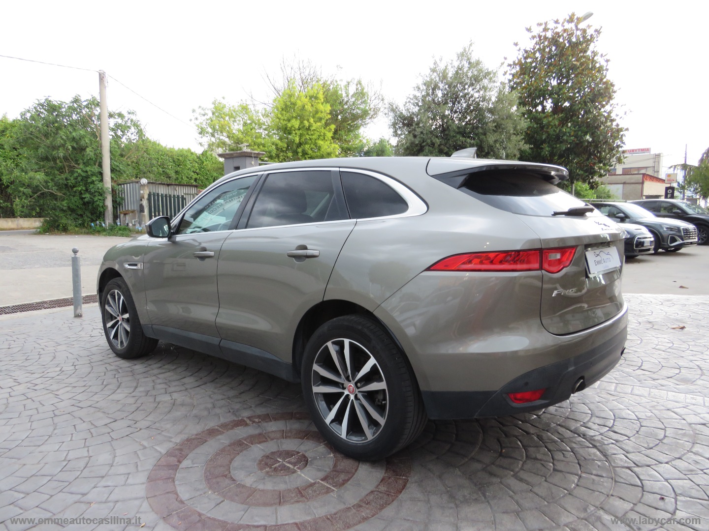 F-Pace 3.0 D V6 300CV AWD aut. Portfolio - immagine 4