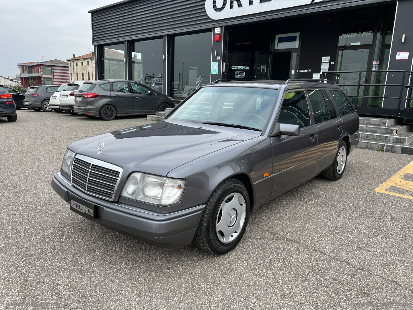 E 200 S.W. Elegance DA COLLEZIONE - immagine 4