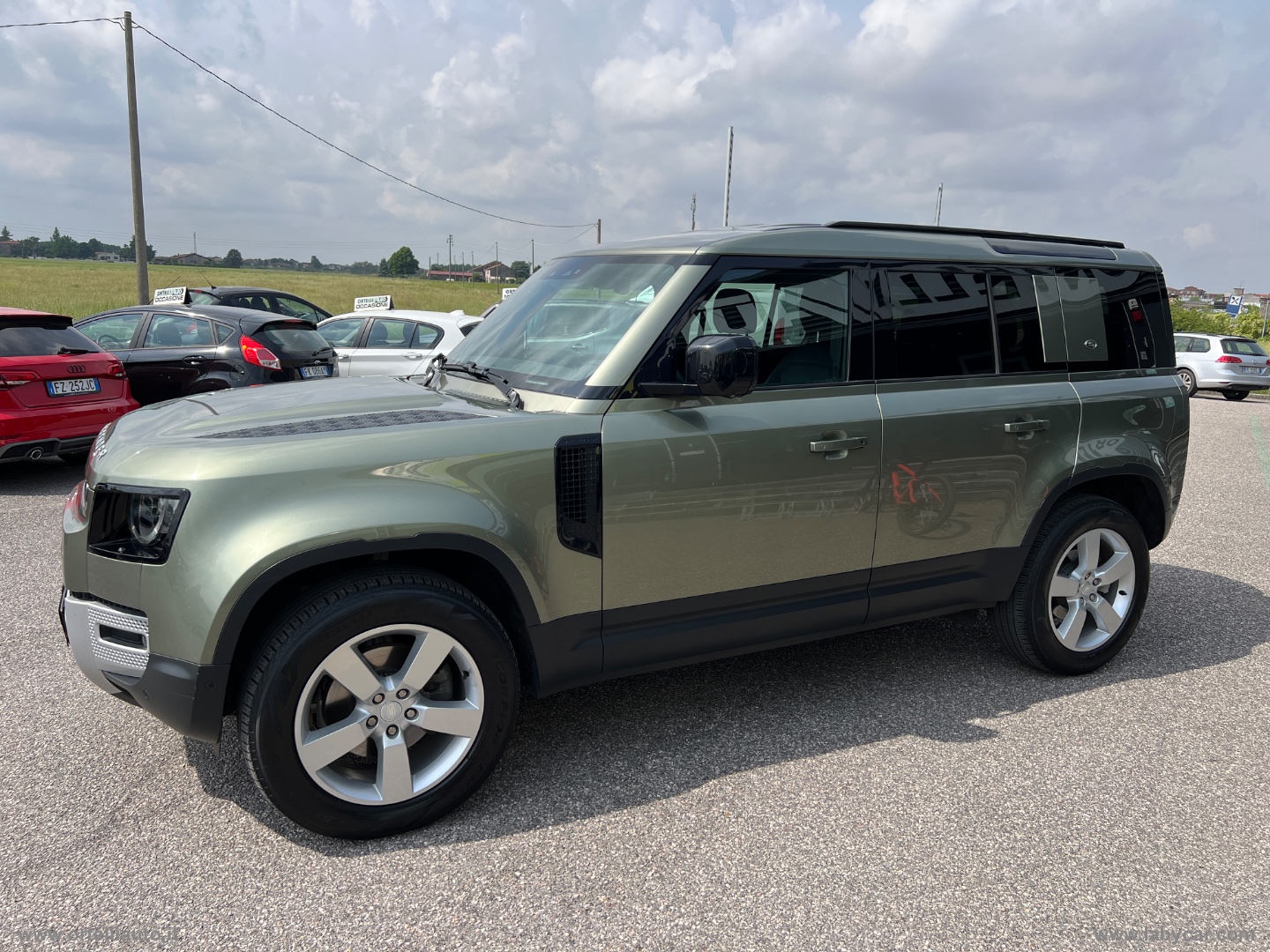 Defender 110 3.0D I6 250 CV AWD Auto SE - immagine 4