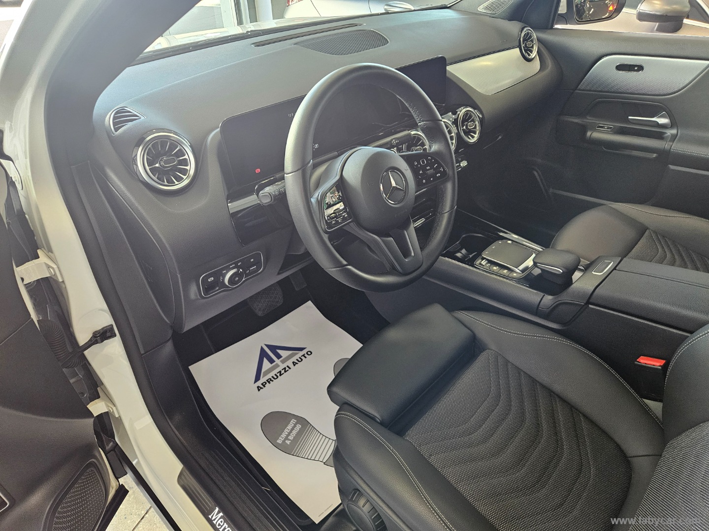 GLA 200 d Automatic 4Matic Sport - immagine 4
