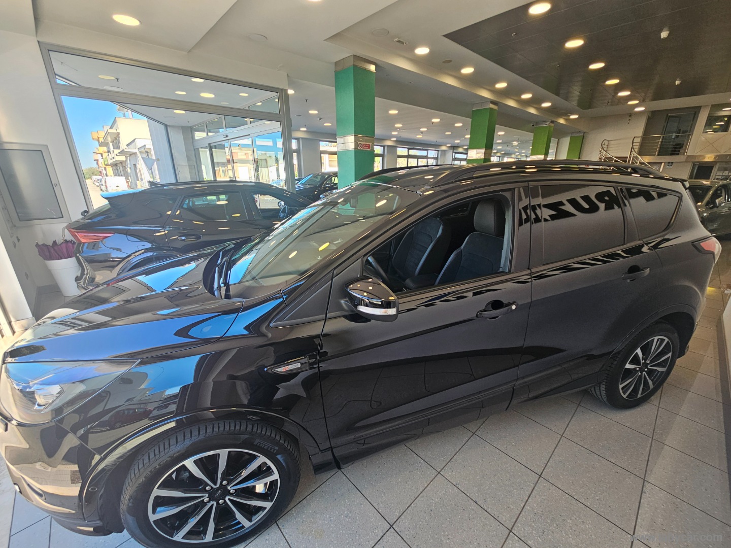 Kuga 2.0 TDCI 120CV S&S 2WD Pow.ST-Line - immagine 4