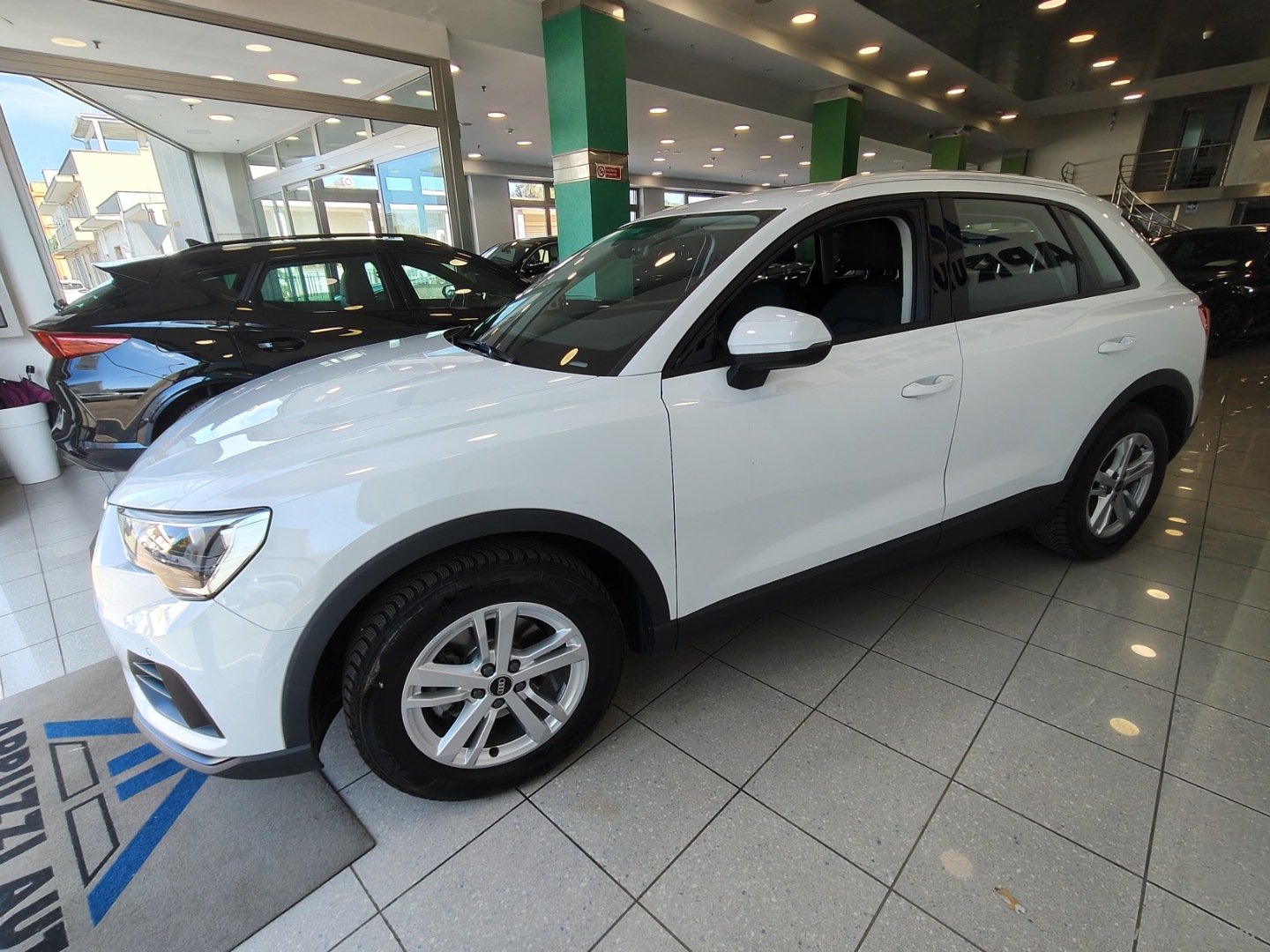 Q3 35 TDI S tronic - immagine 4
