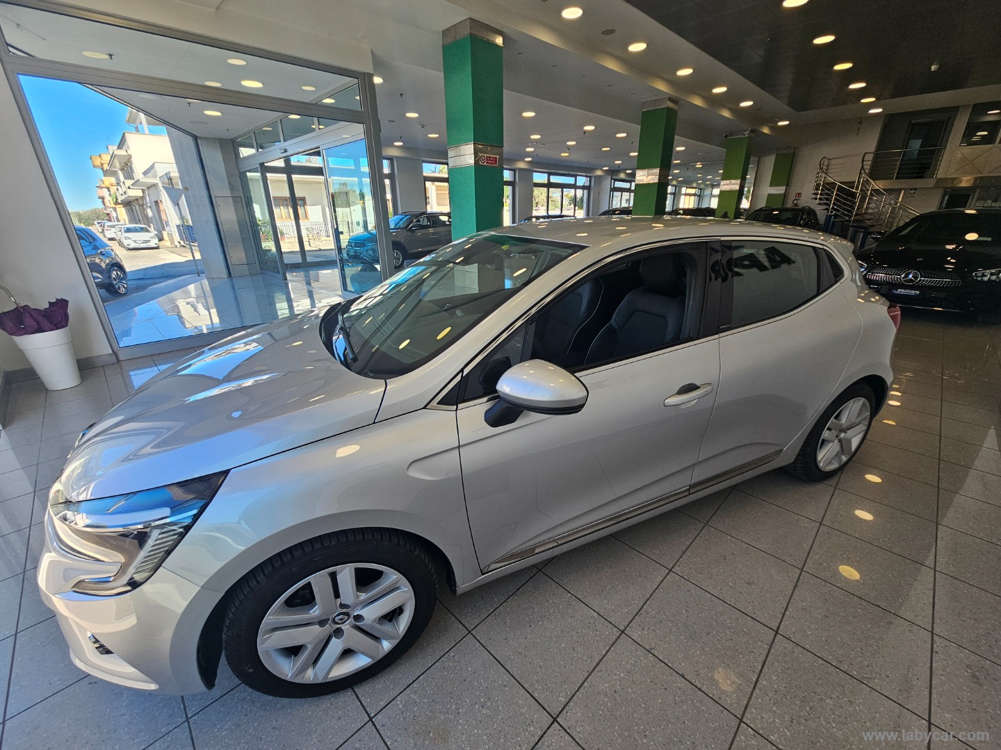 Clio Hybrid E-Tech 140 CV 5p. E-Tech - immagine 4