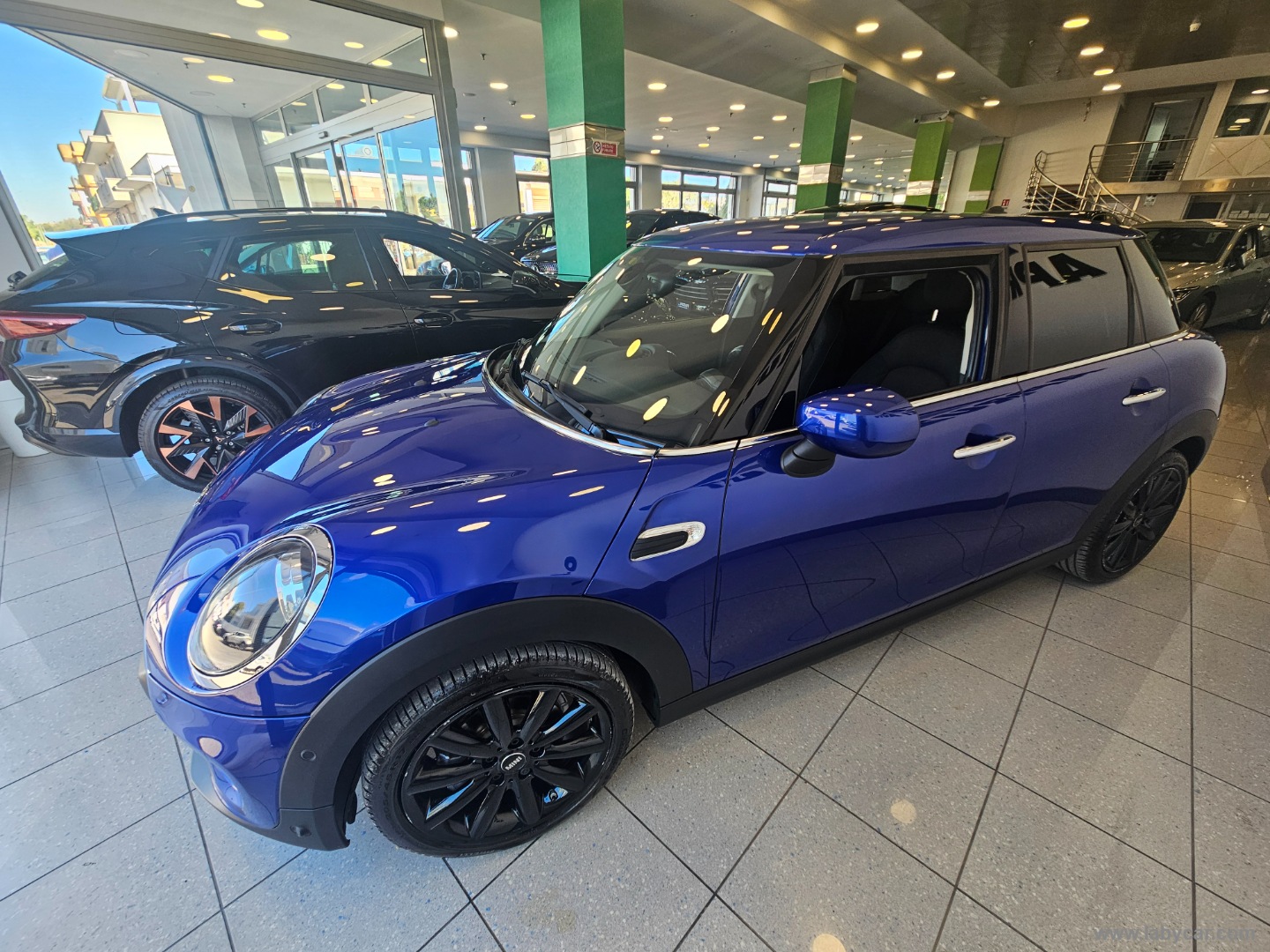 Mini One Business 5 porte AUTO - immagine 4