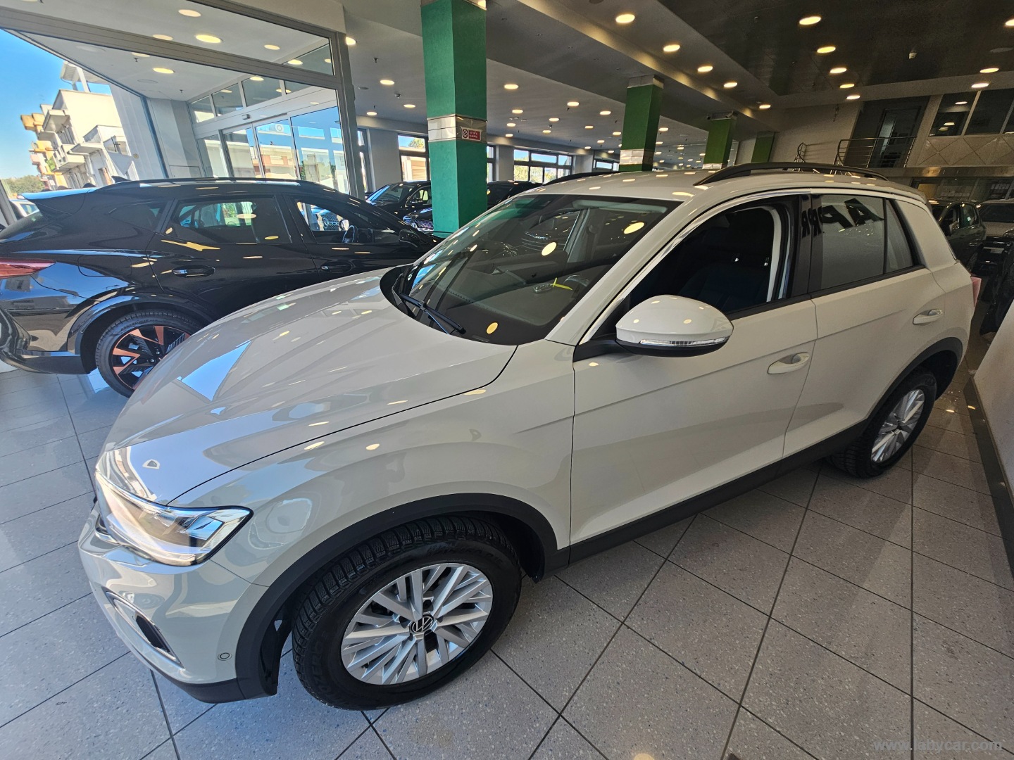 T-Roc 2.0 TDI SCR Life - immagine 4