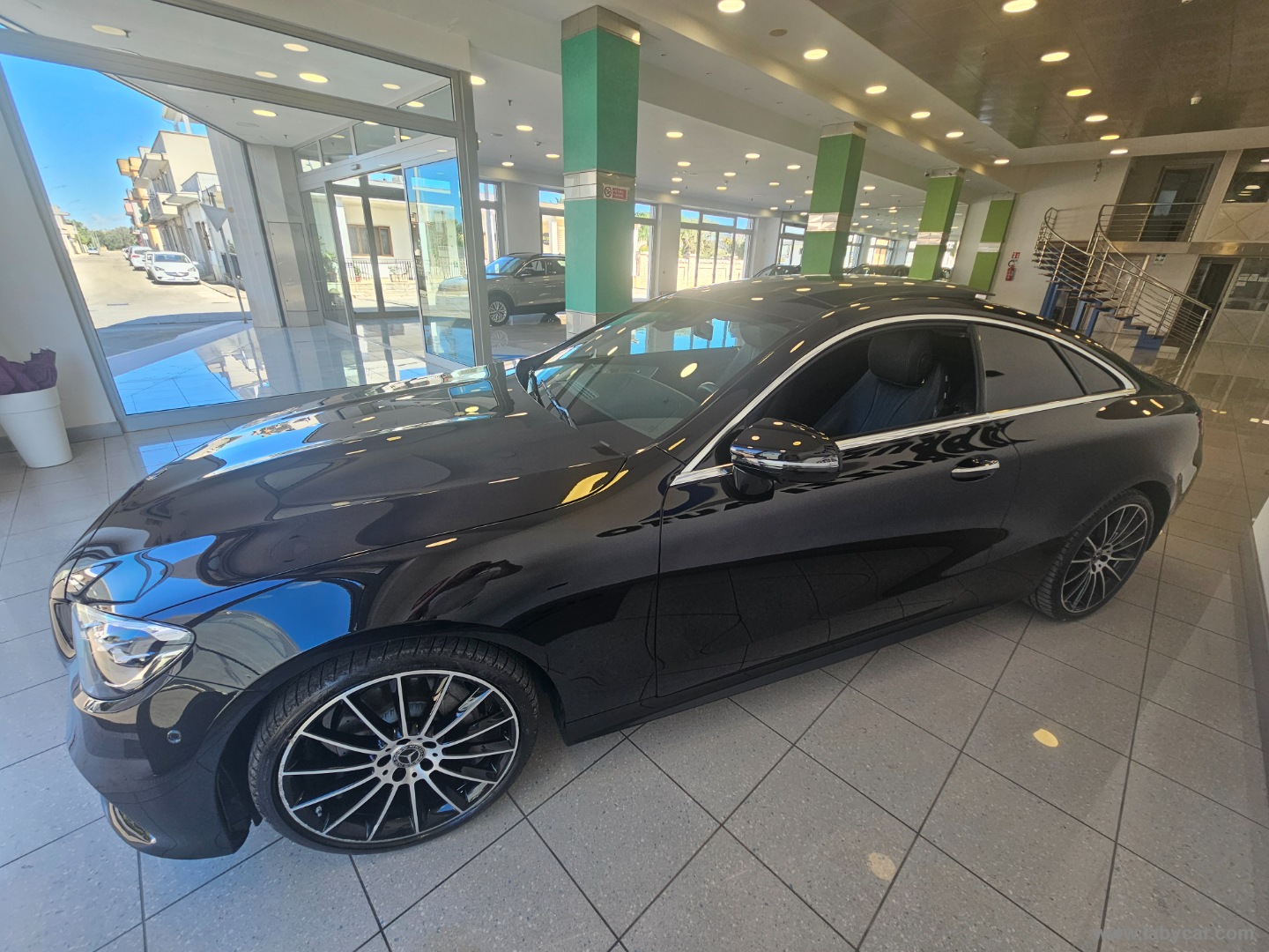 E 300 d Auto 4Matic Mild hybr. Prem. Pl. - immagine 4