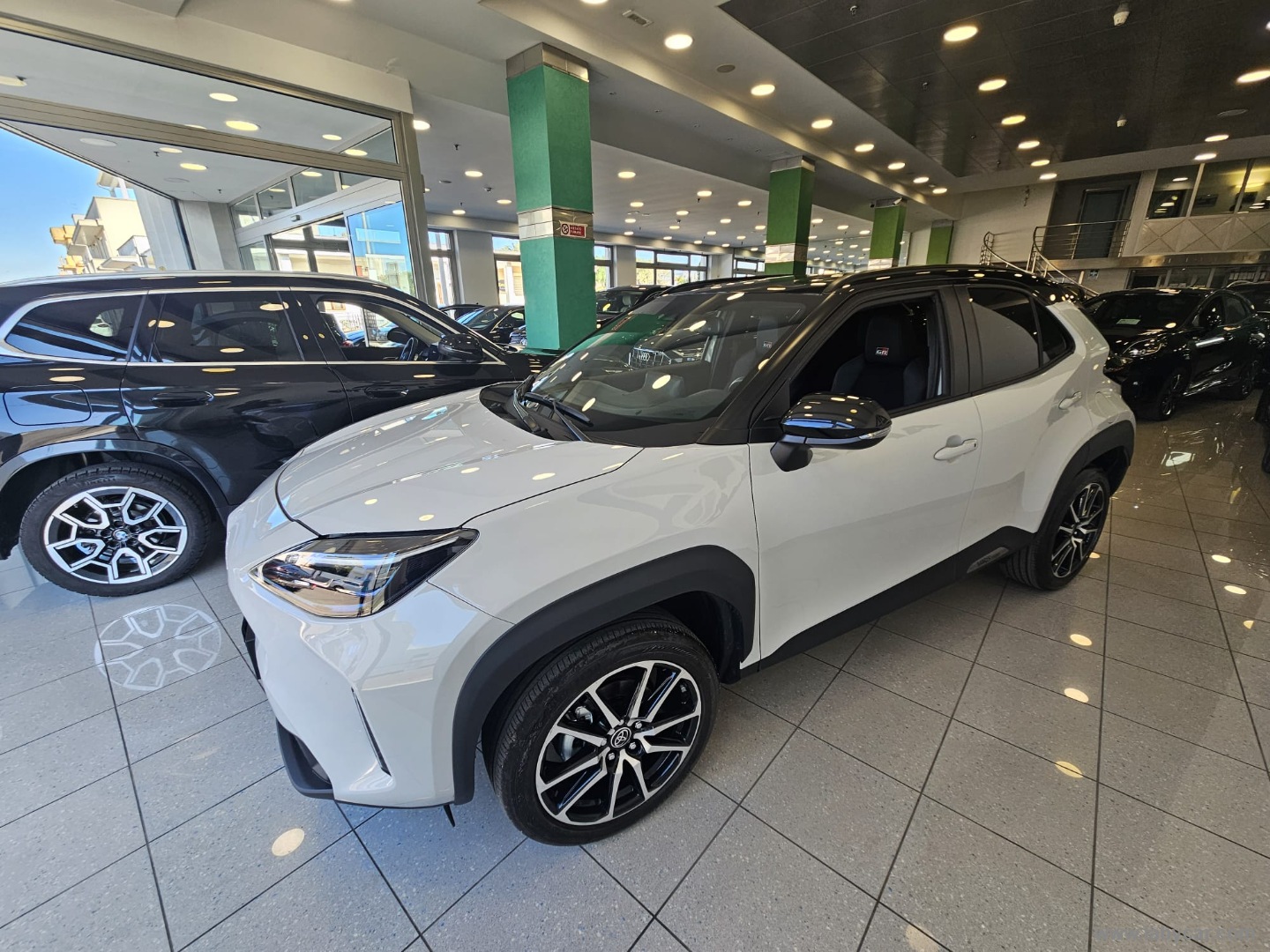 Yaris Cross 1.5 Hybrid 5p.E-CVT GR SPORT - immagine 4