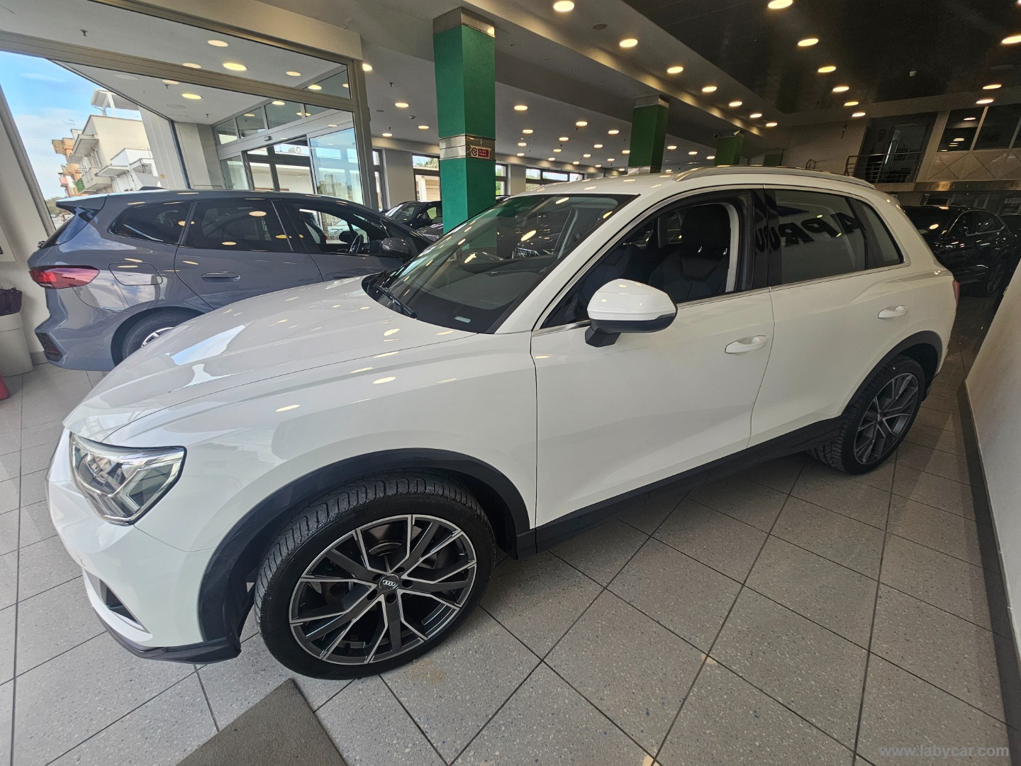 Q3 40 TDI quattro S tr. Business Adv. - immagine 4