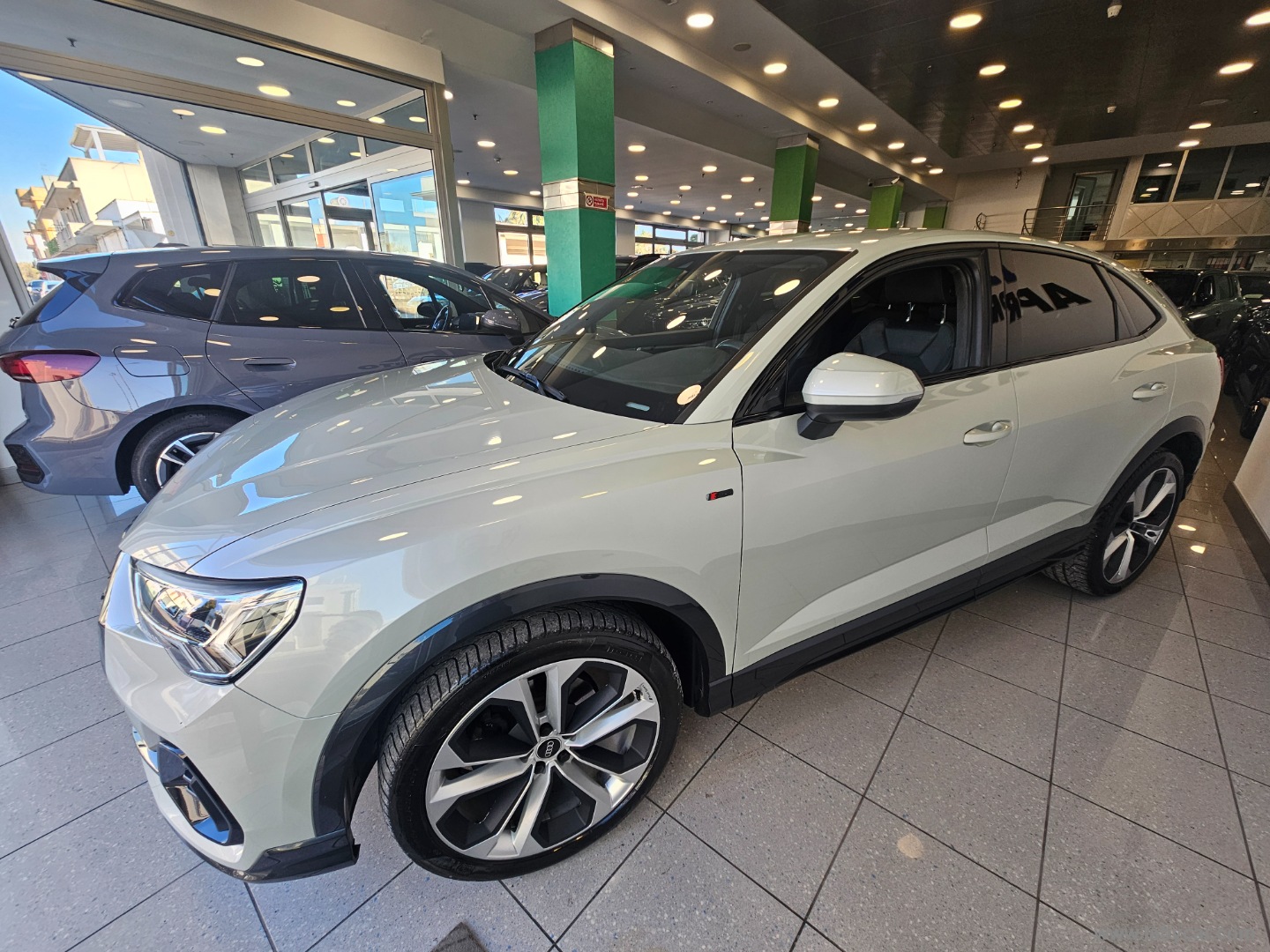 Q3 SPB 35 TDI S tronic S line edition - immagine 4