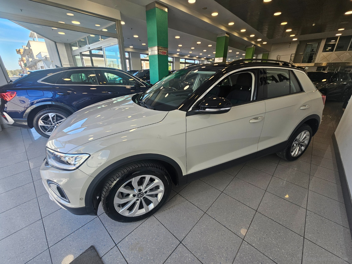 T-Roc 2.0 TDI SCR Life - immagine 4